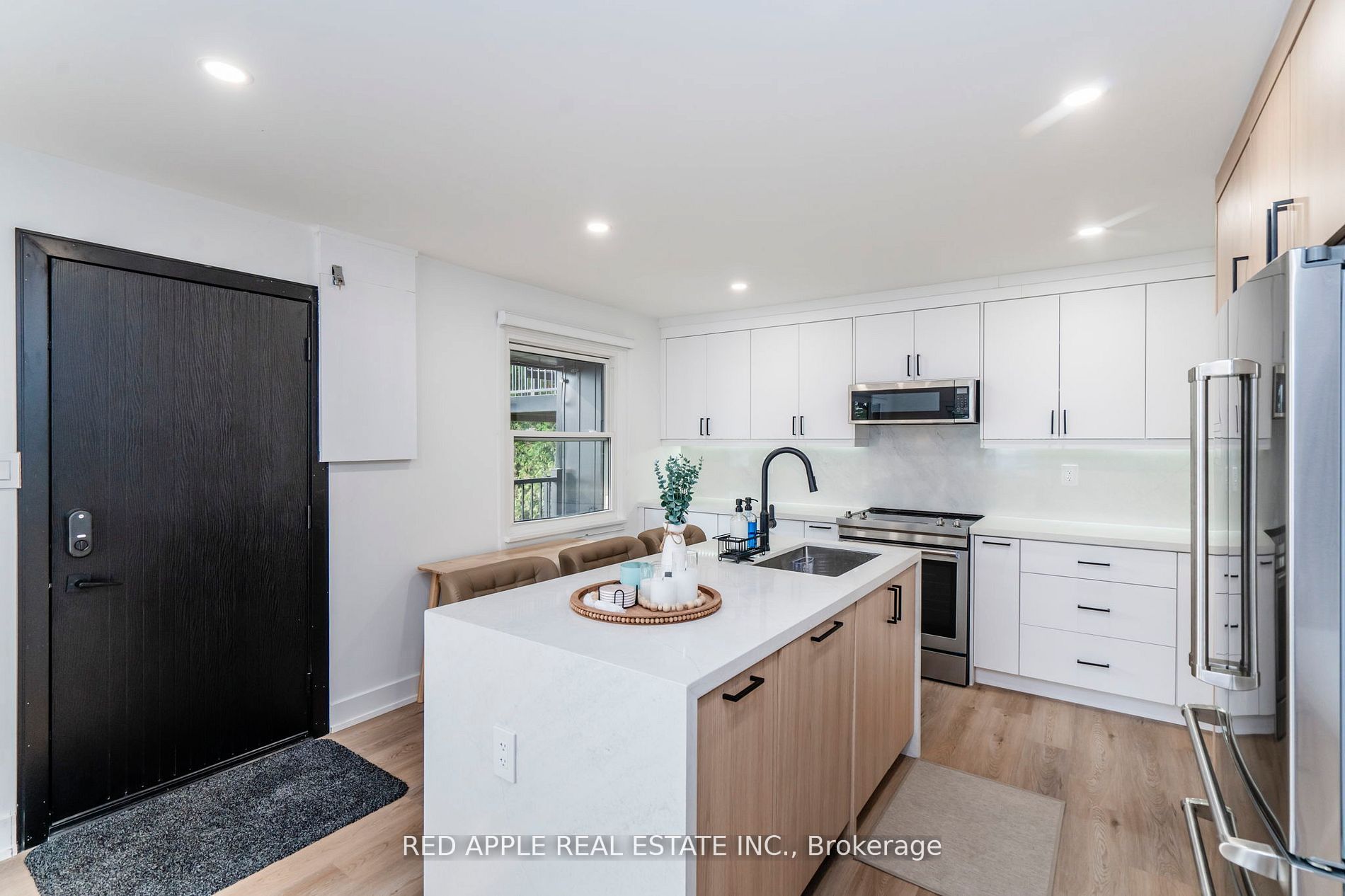 205 Hoyt Avenue Property Photo 11