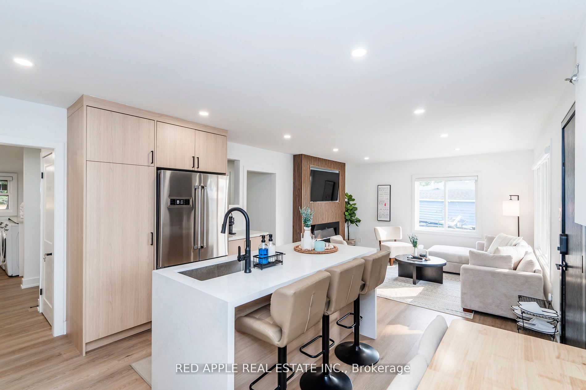 205 Hoyt Avenue Property Photo 14