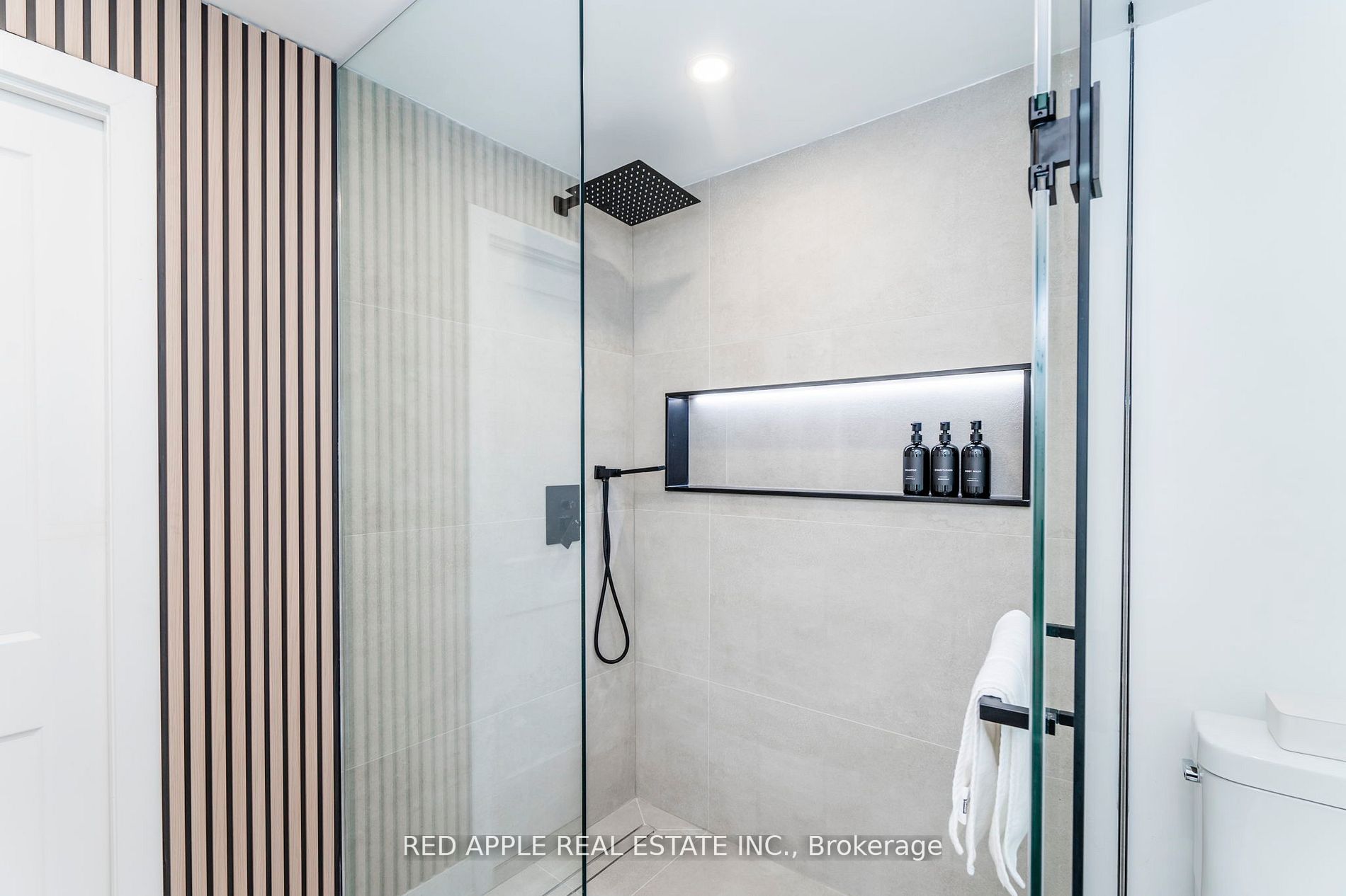 205 Hoyt Avenue Property Photo 25
