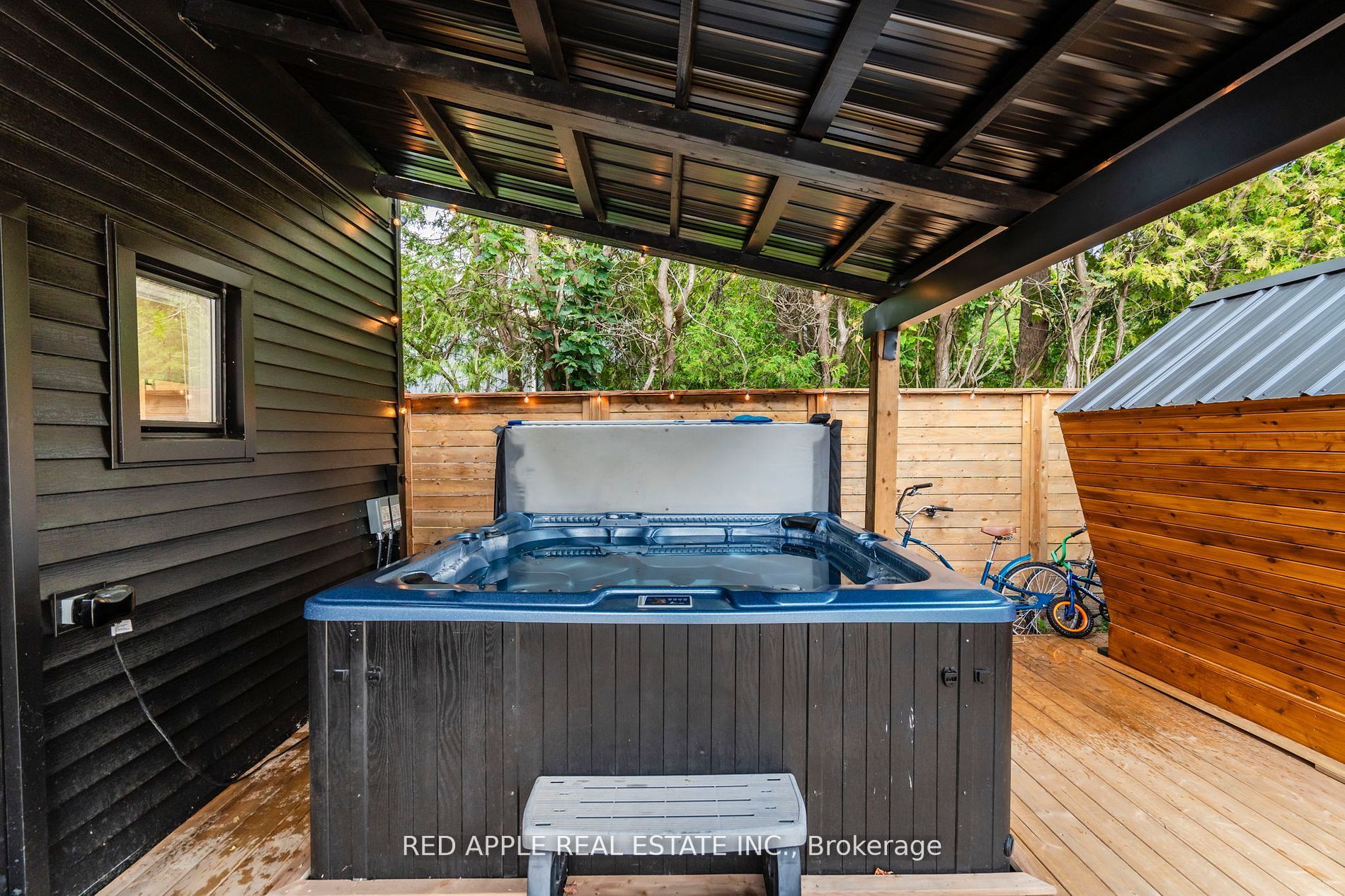 205 Hoyt Avenue Property Photo 41