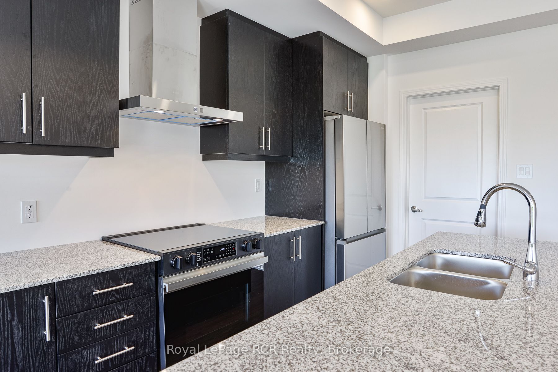 150 Elgin Street Property Photo 13