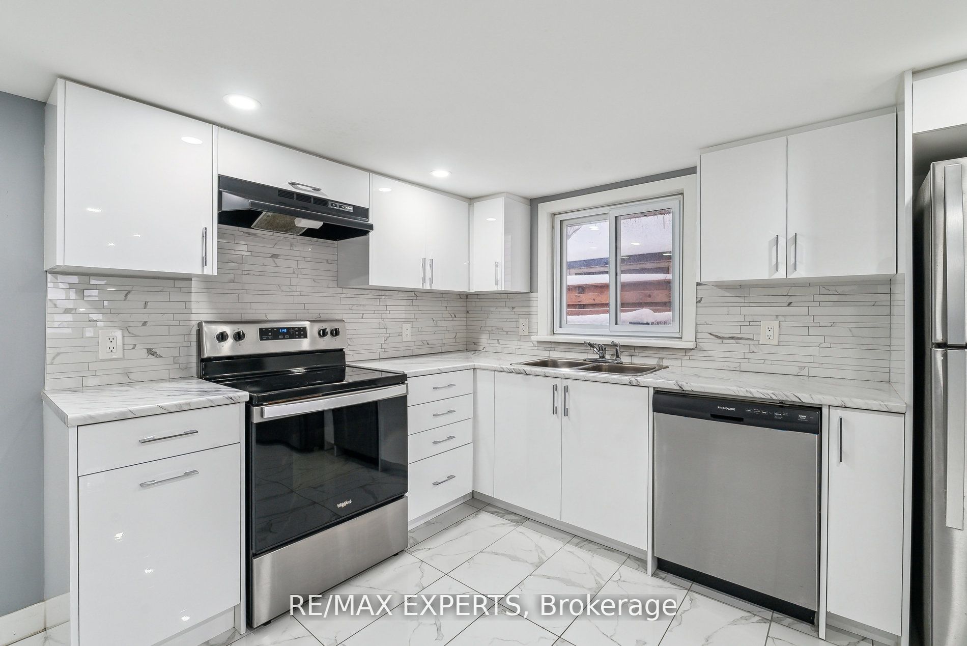 282 Gill Street Property Photo 1