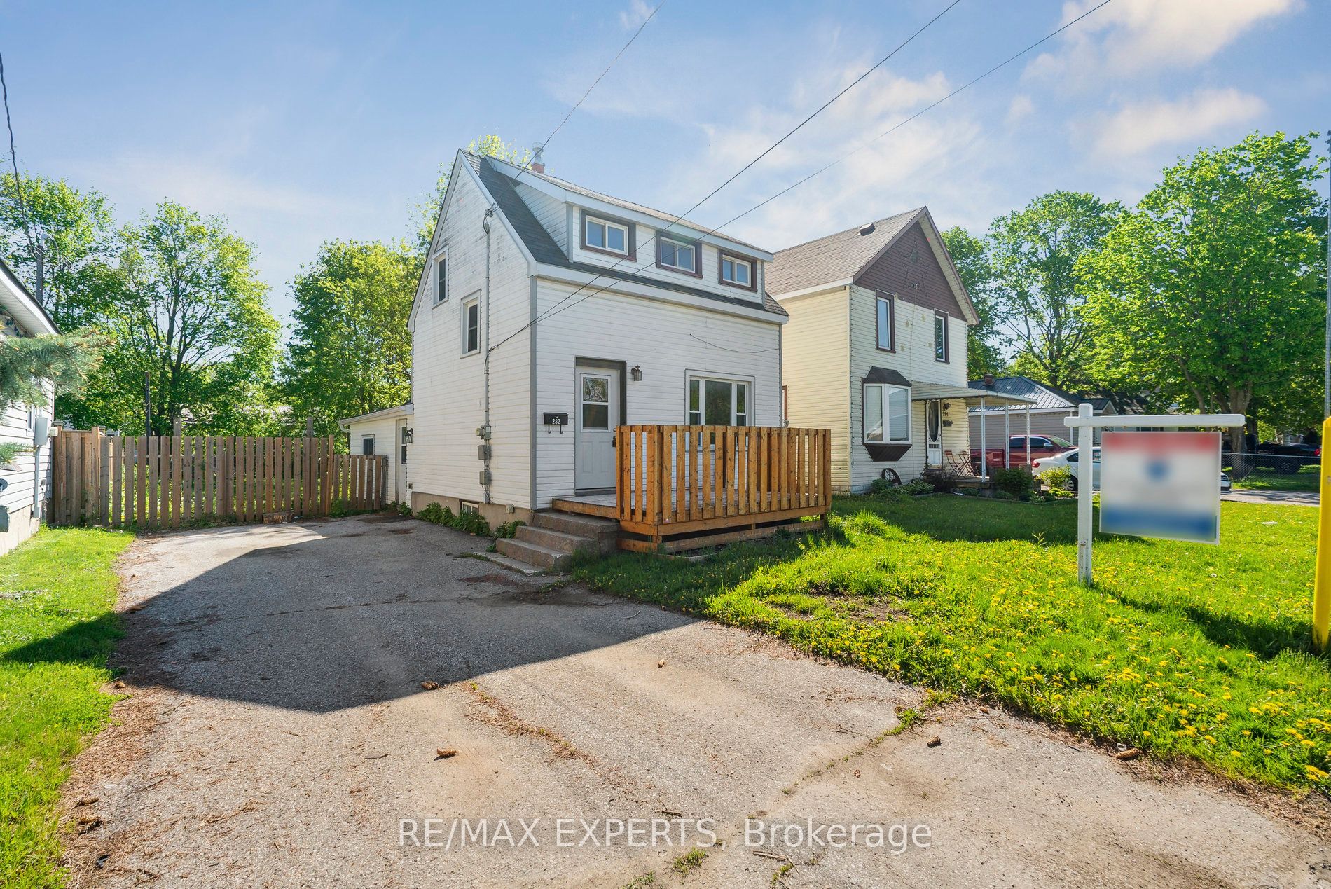 282 Gill Street Property Photo 2