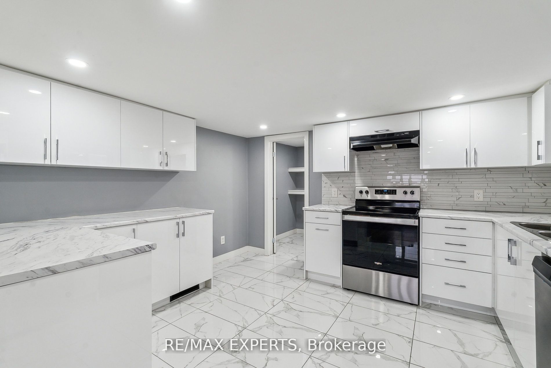 282 Gill Street Property Photo 15