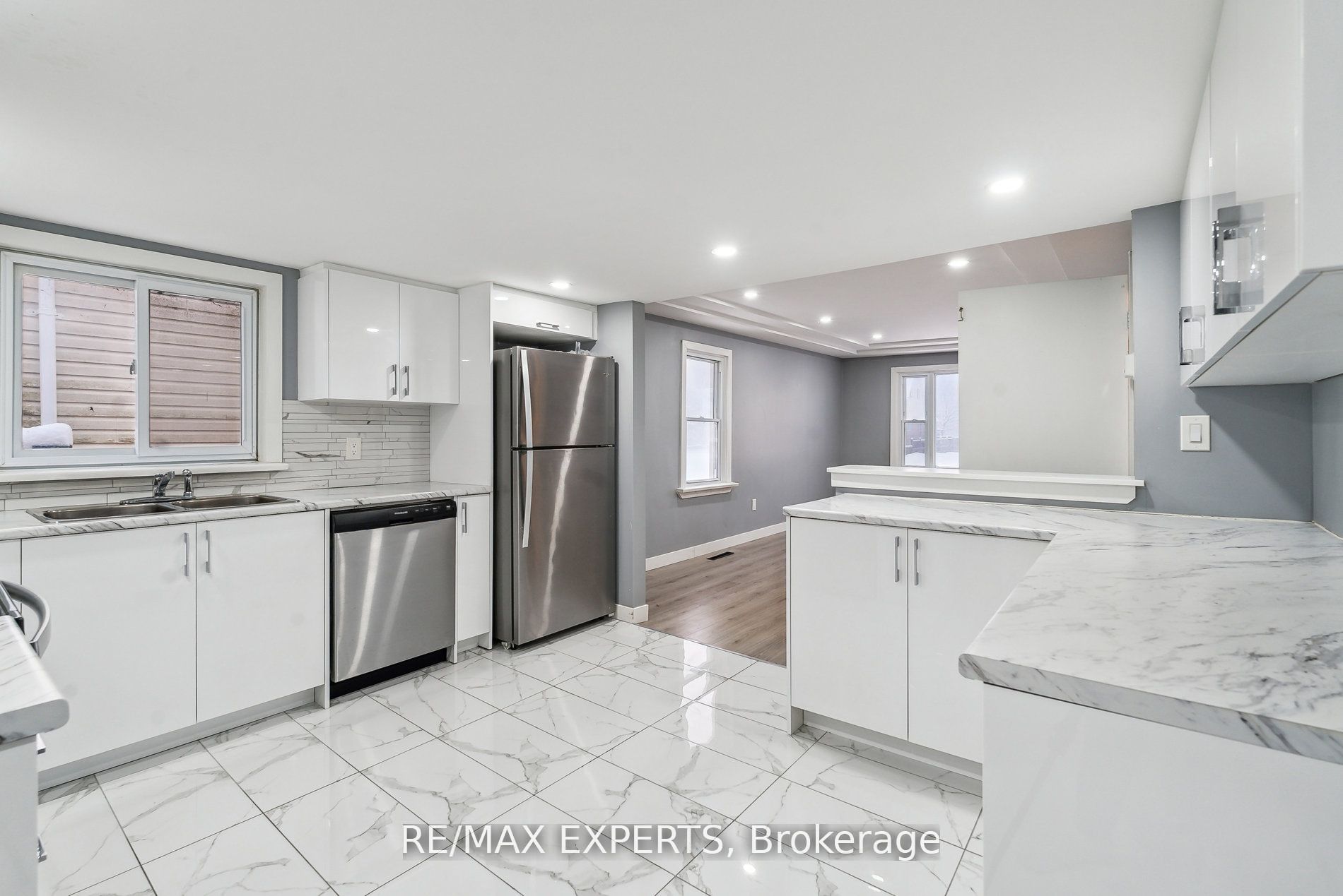 282 Gill Street Property Photo 16
