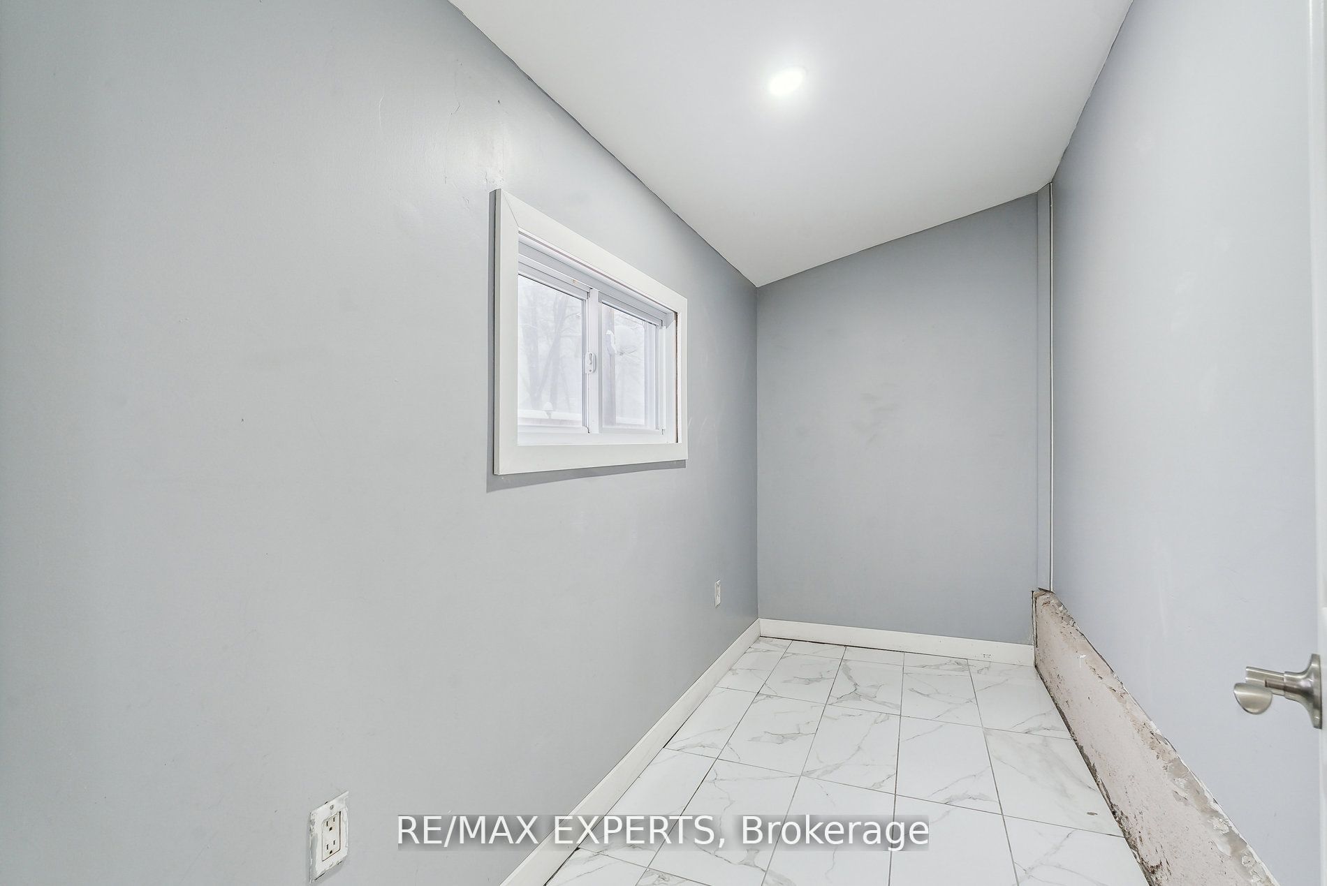 282 Gill Street Property Photo 18