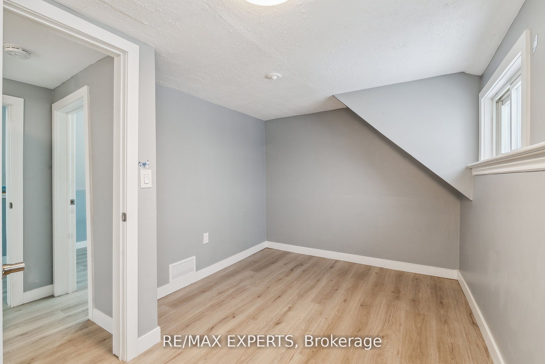 282 Gill Street Property Photo 20