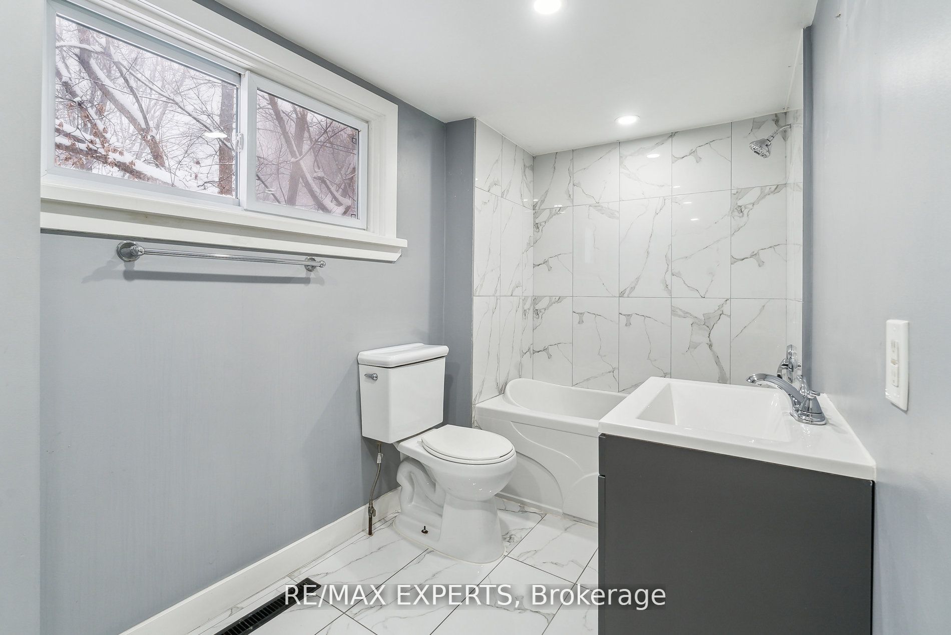 282 Gill Street Property Photo 30