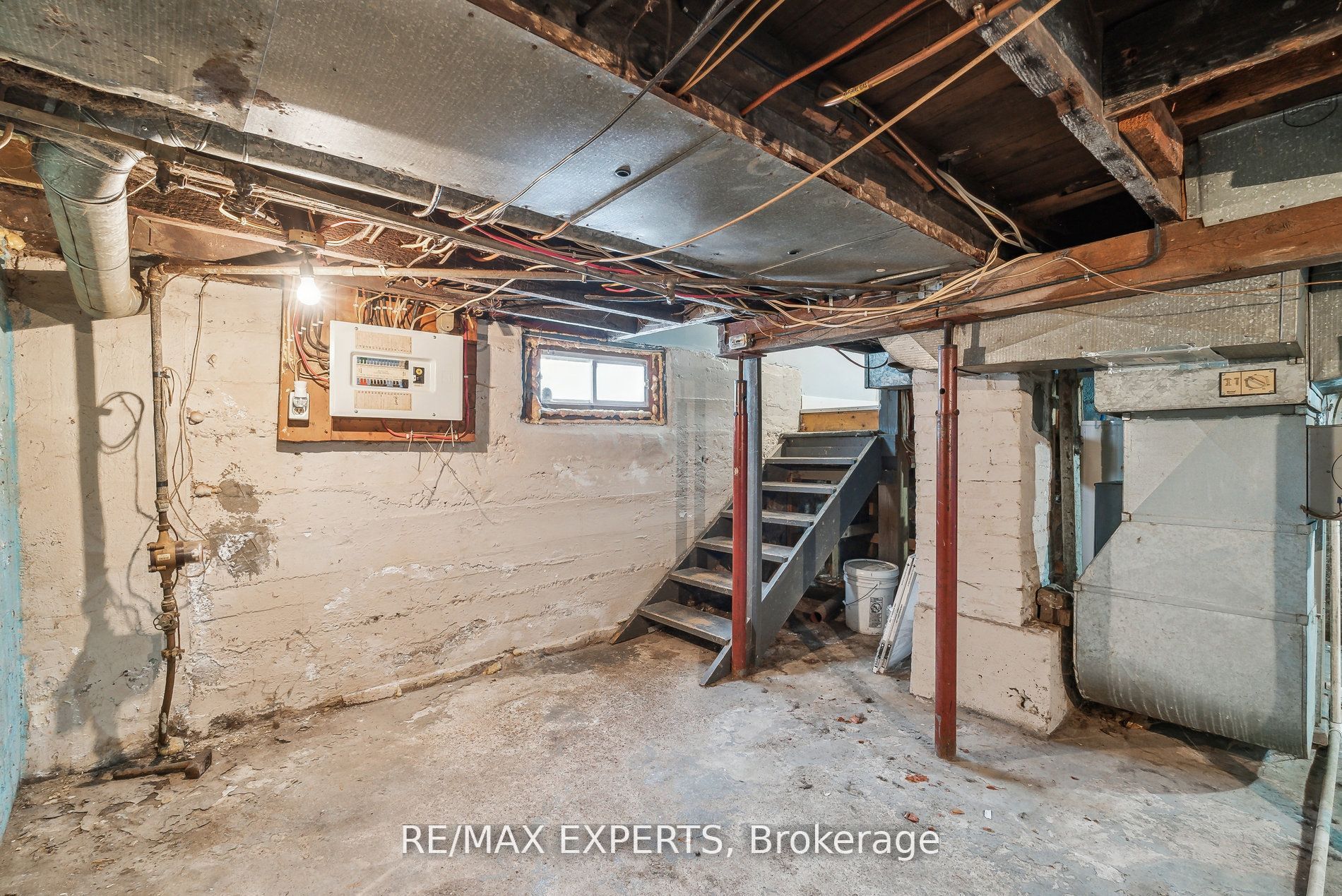 282 Gill Street Property Photo 31