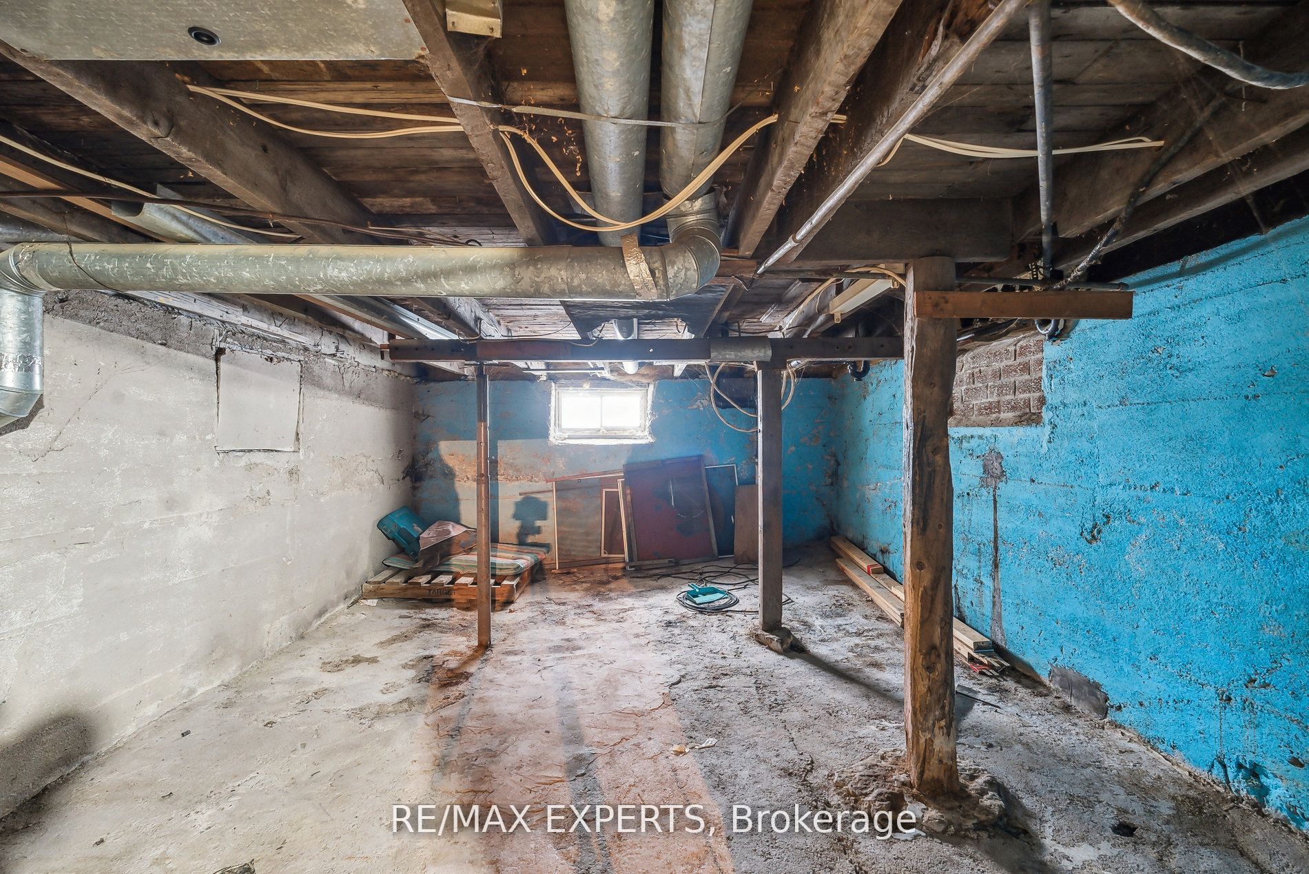 282 Gill Street Property Photo 32