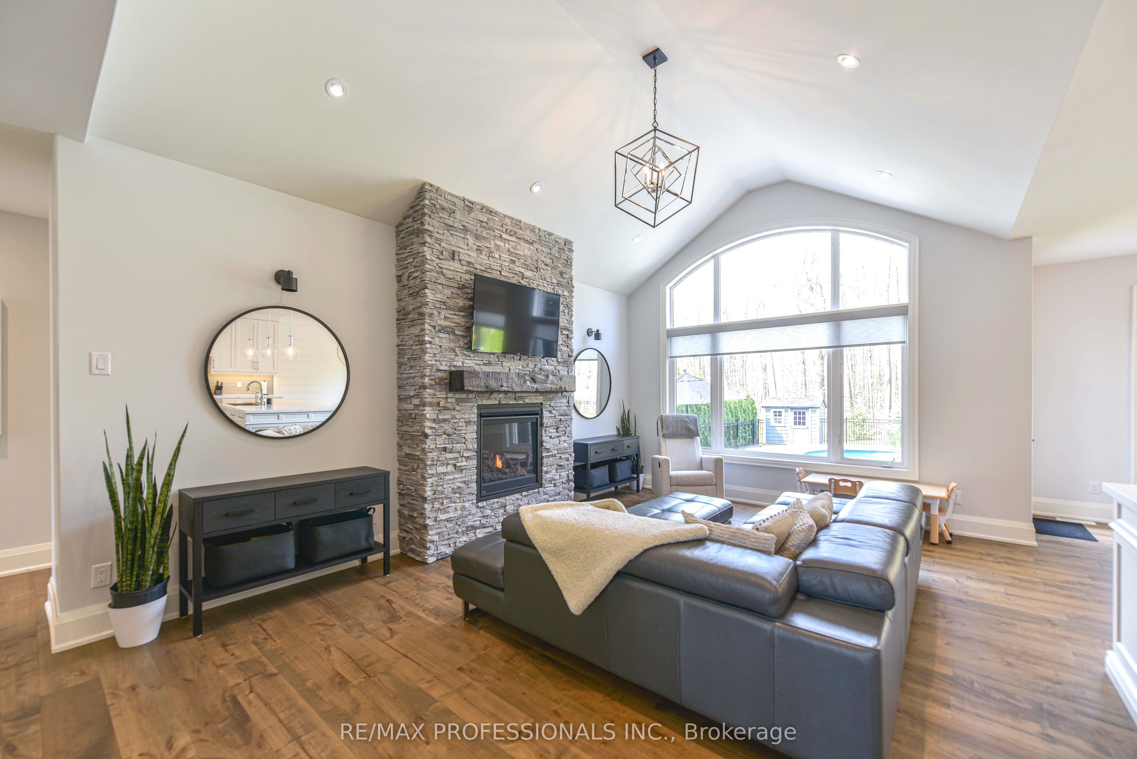 21 Boothby Crescent Property Photo 8