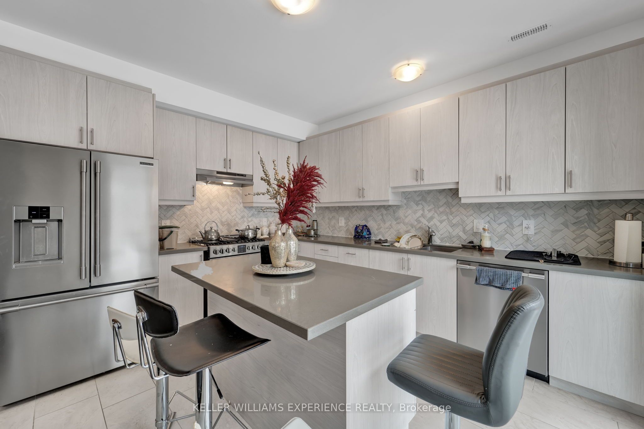 25 Paddington Grove Property Photo 9