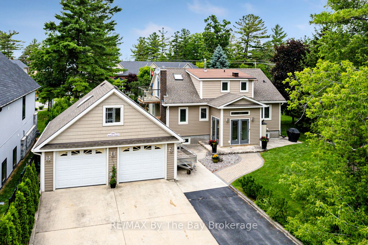 599 Mosley Street Property Photo 2