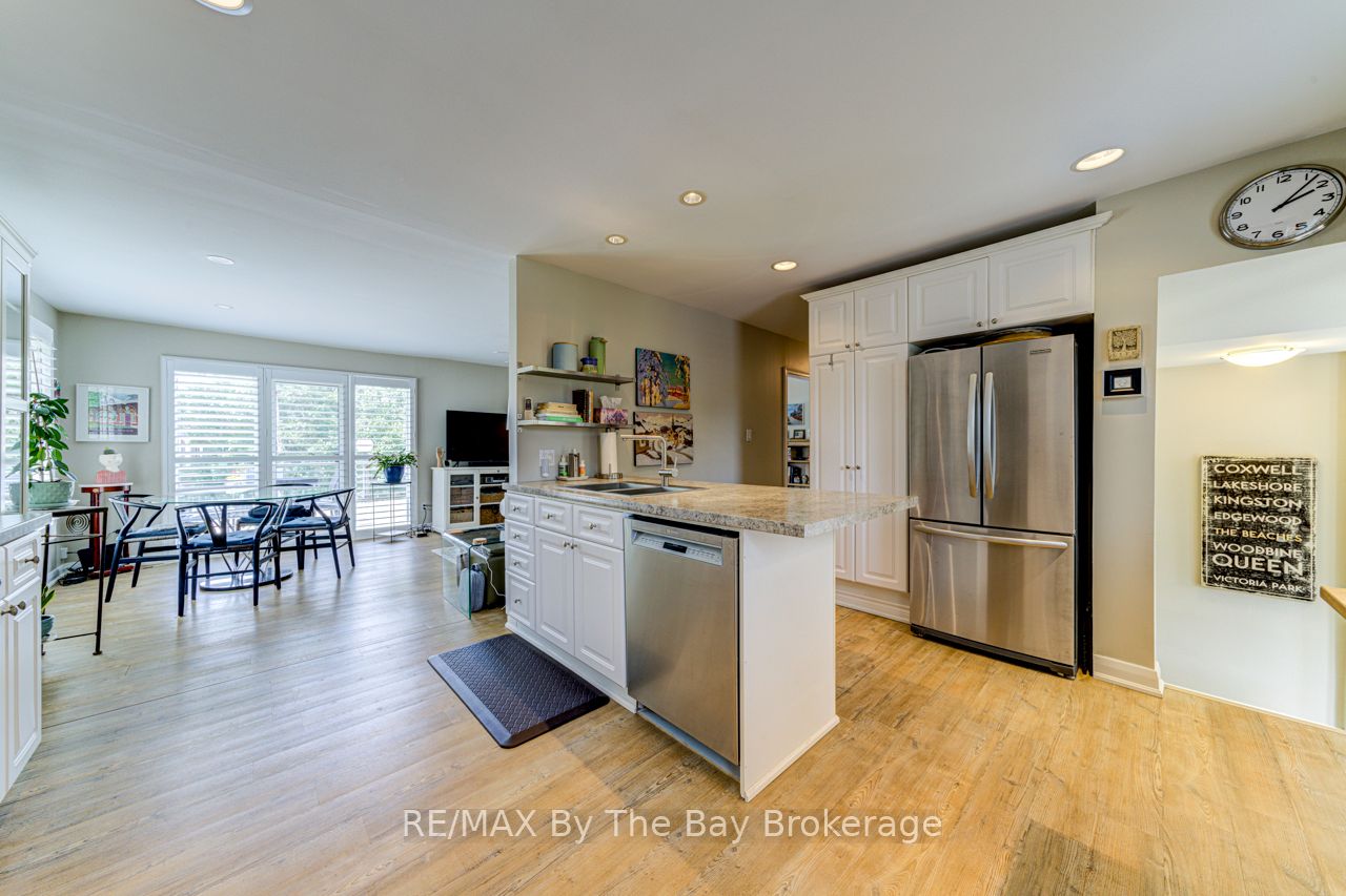 599 Mosley Street Property Photo 8