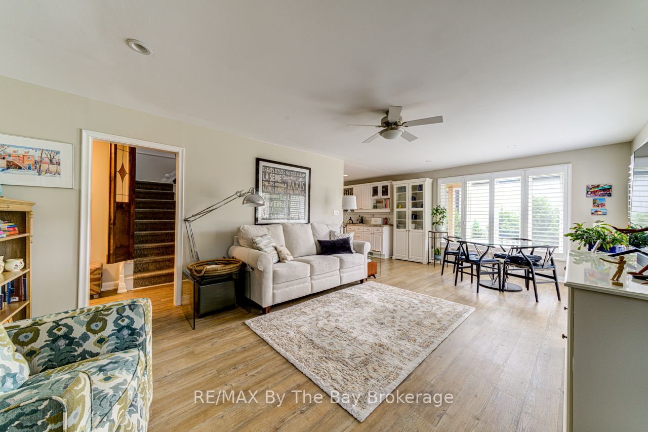 599 Mosley Street Property Photo 14