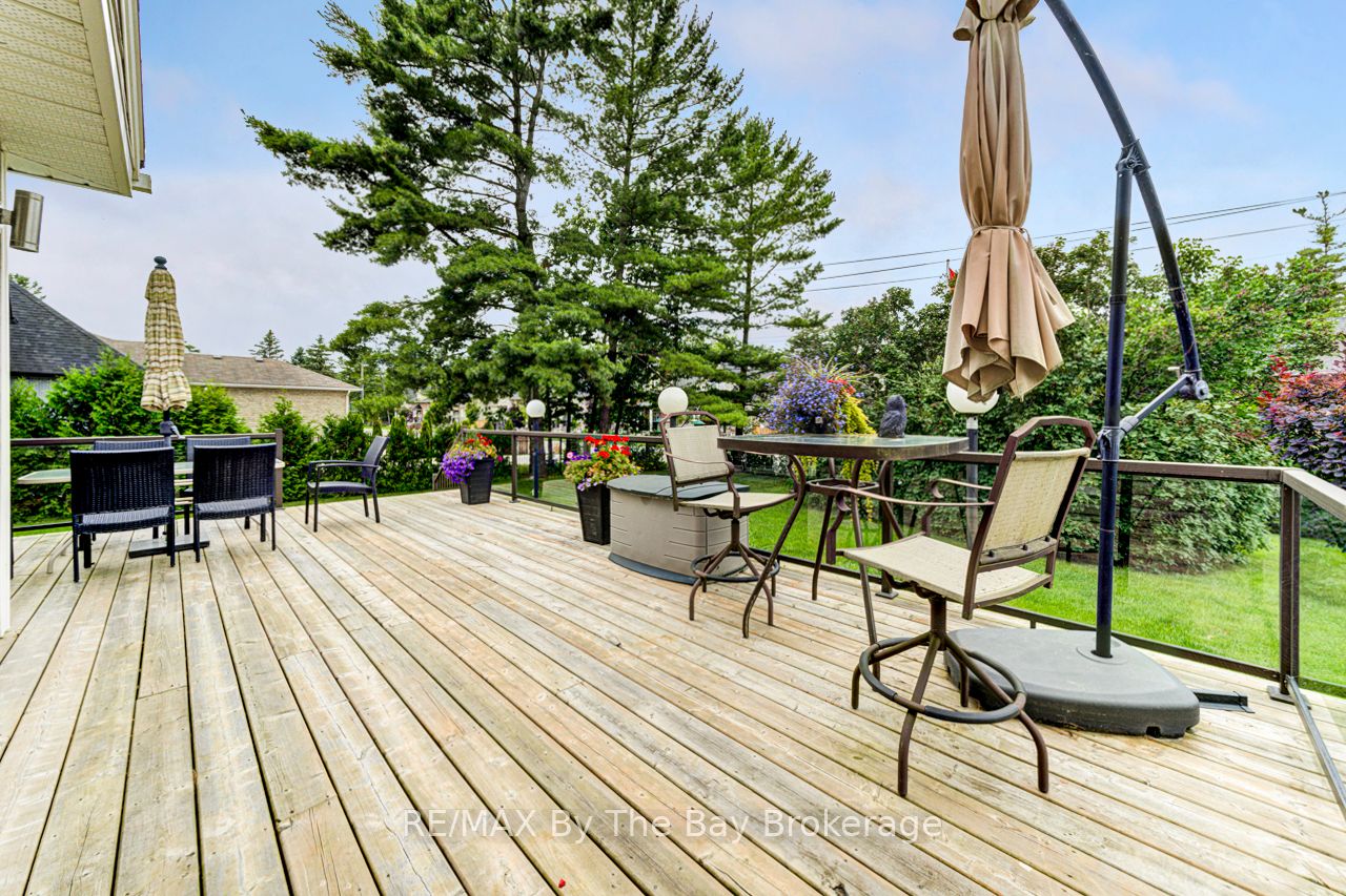 599 Mosley Street Property Photo 22