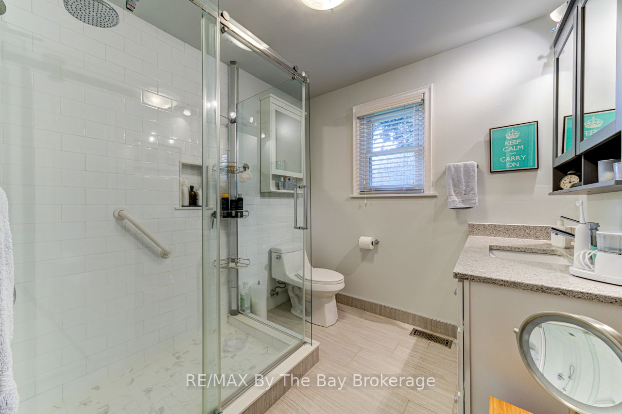 599 Mosley Street Property Photo 27