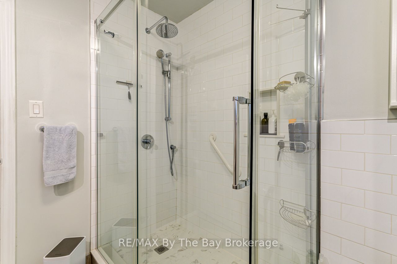 599 Mosley Street Property Photo 29
