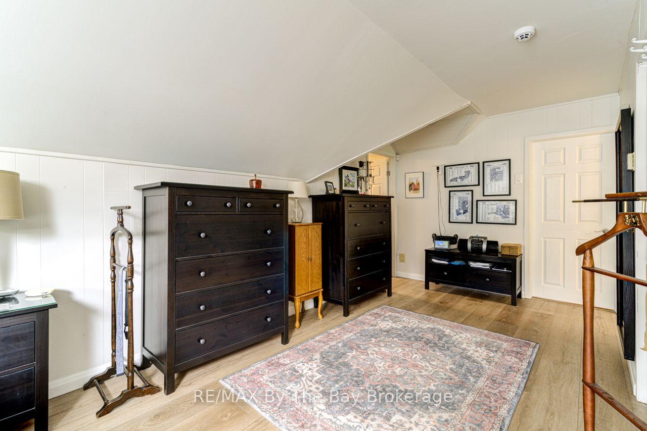 599 Mosley Street Property Photo 32