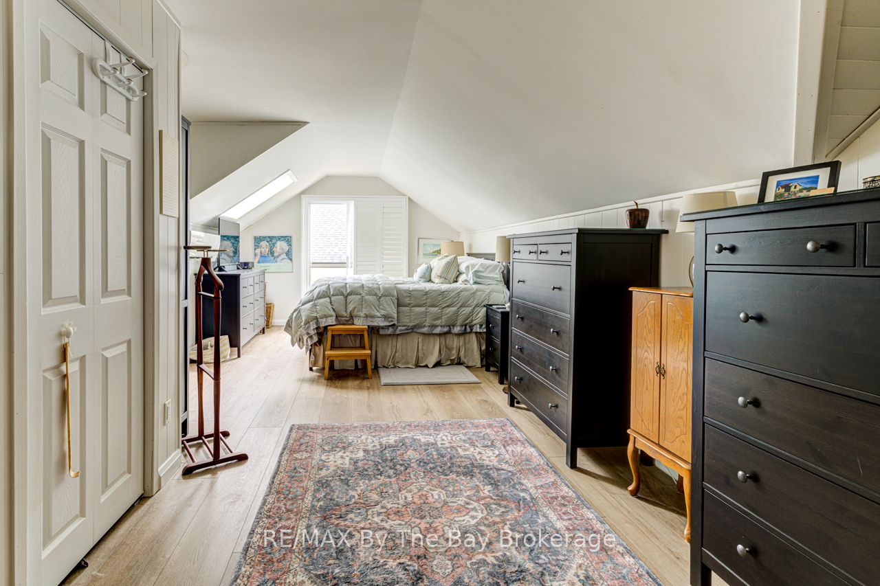 599 Mosley Street Property Photo 33