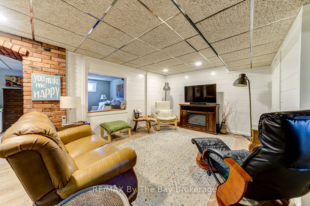 599 Mosley Street Property Photo 38