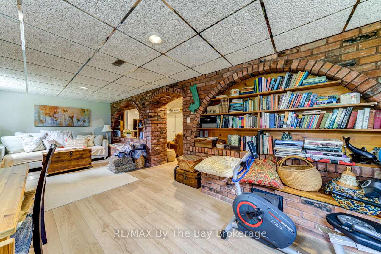 599 Mosley Street Property Photo 41