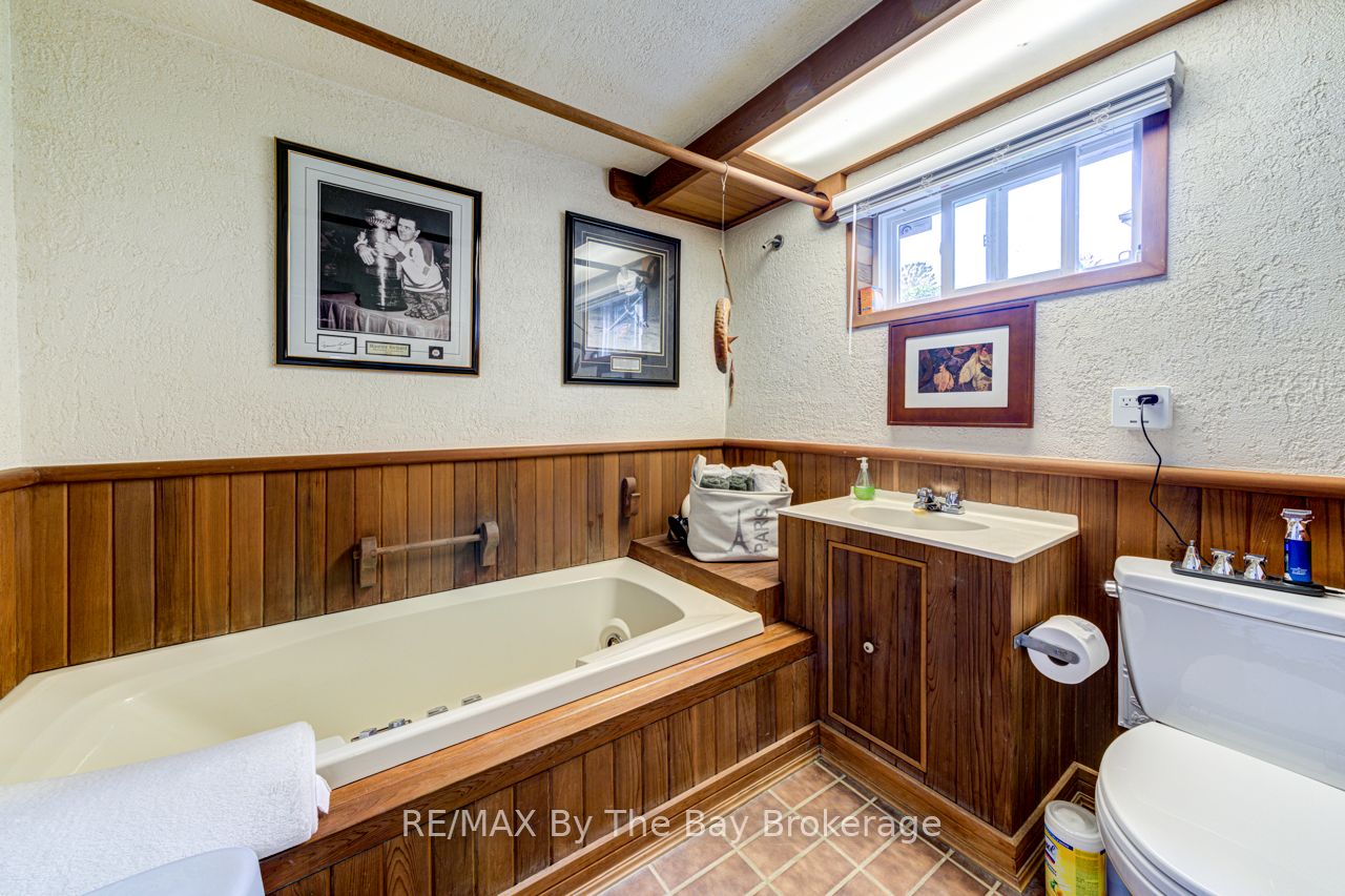 599 Mosley Street Property Photo 42