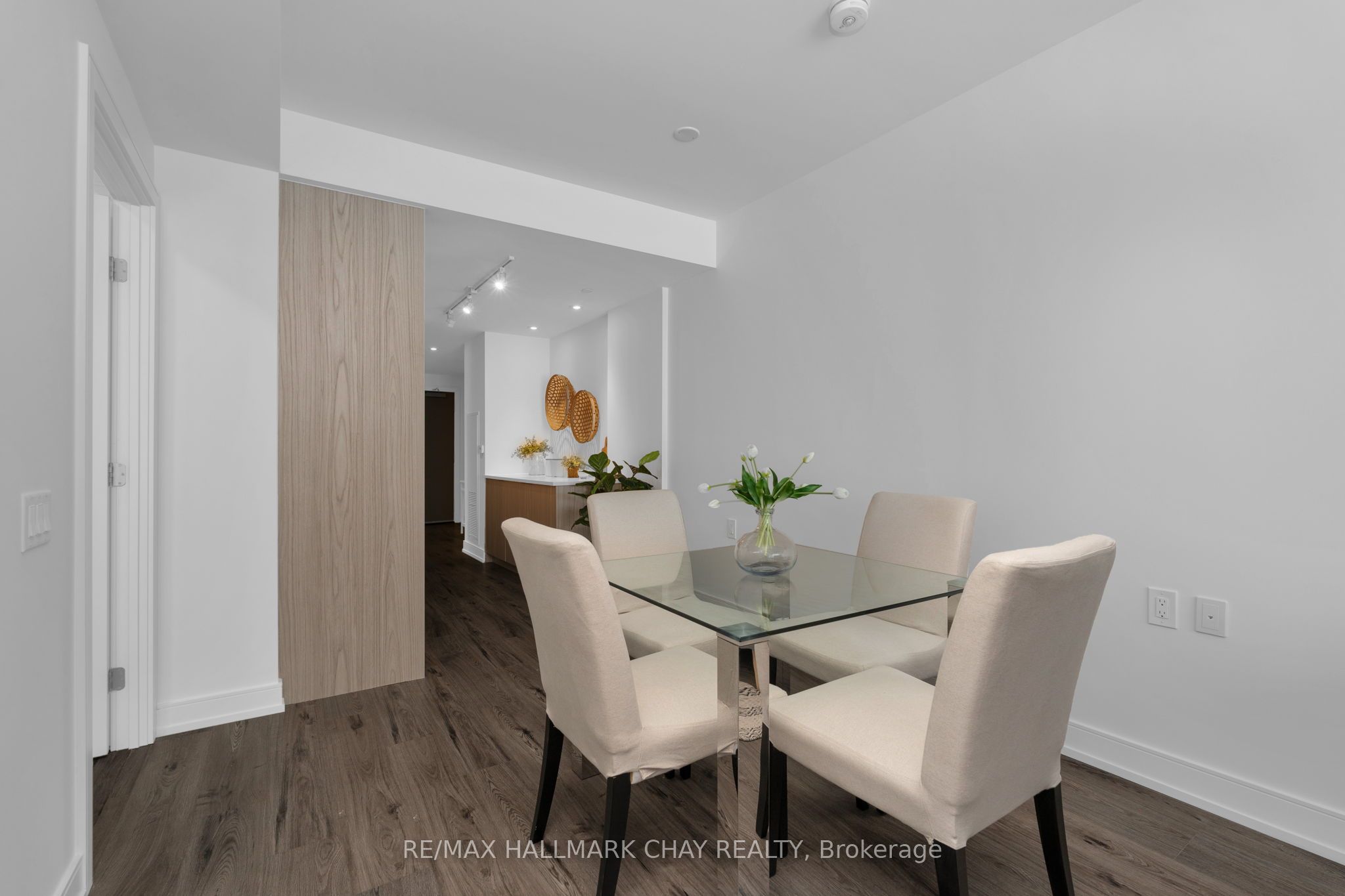 185 Dunlop Street E 810 Property Photo 12