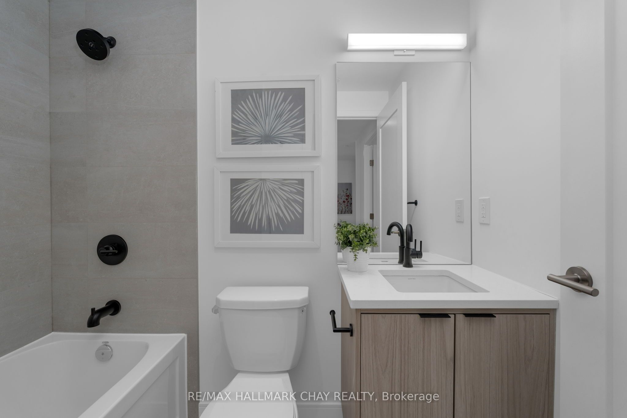 185 Dunlop Street E 810 Property Photo 26