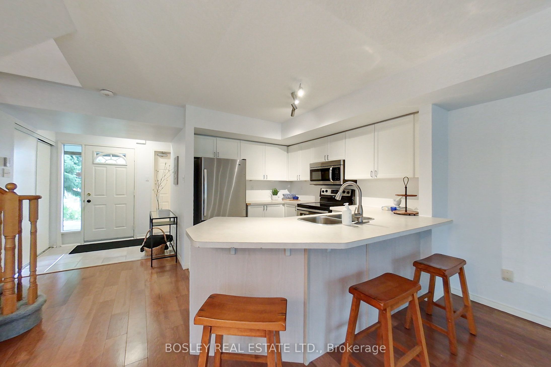 21 Barker Boulevard Property Photo 9