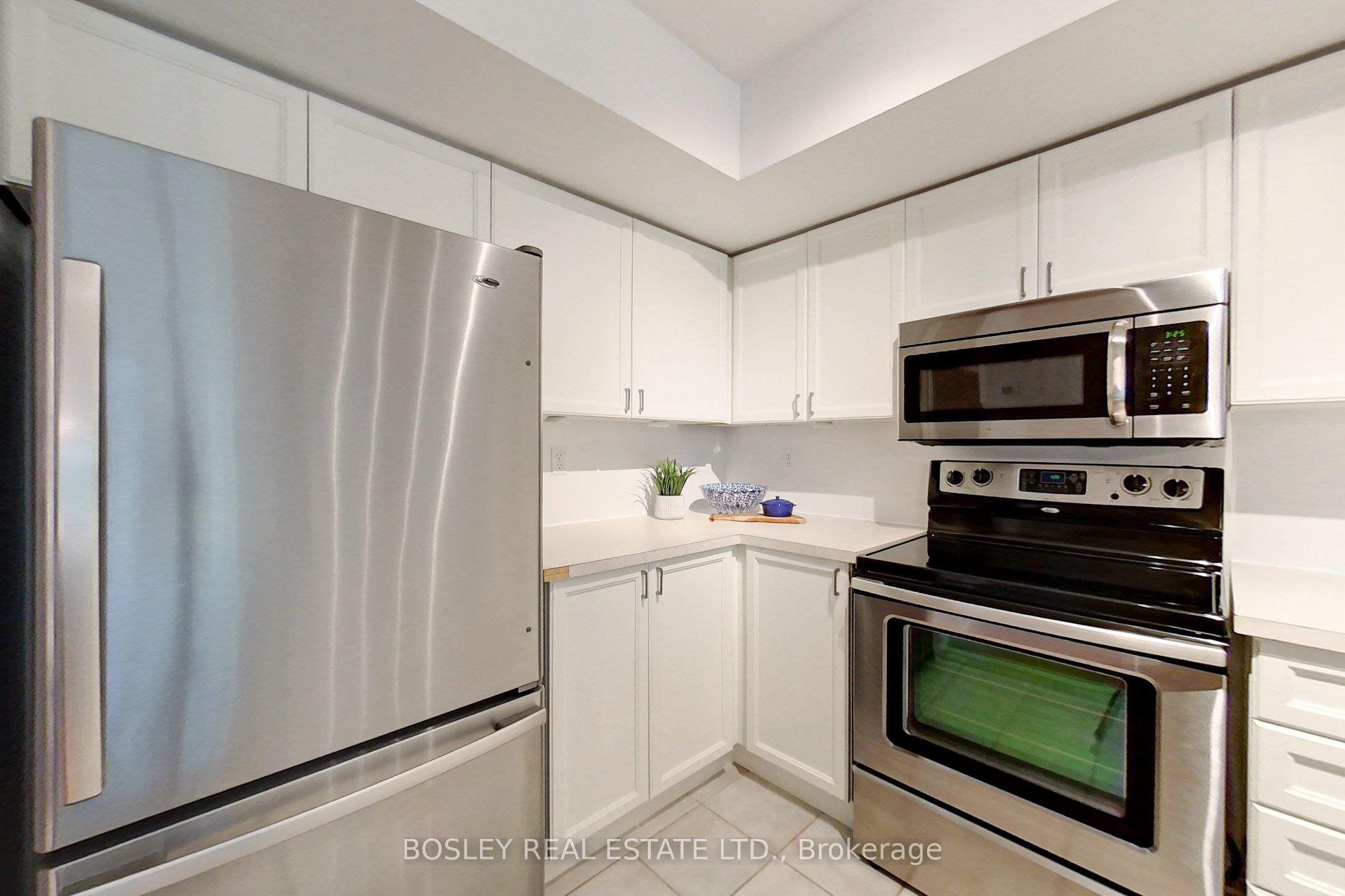 21 Barker Boulevard Property Photo 11