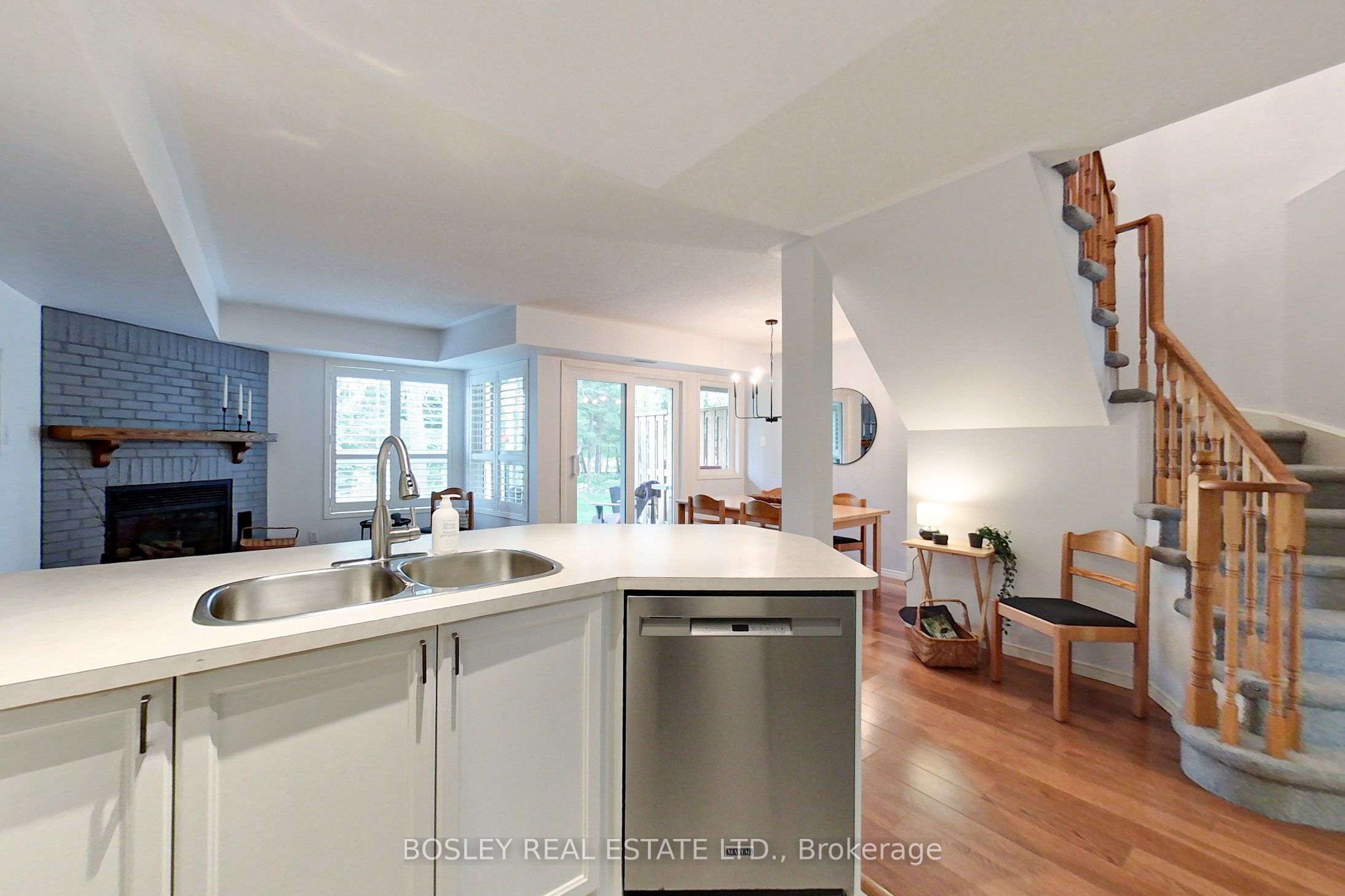 21 Barker Boulevard Property Photo 12