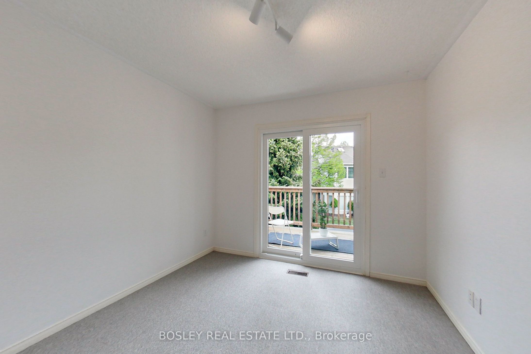 21 Barker Boulevard Property Photo 28