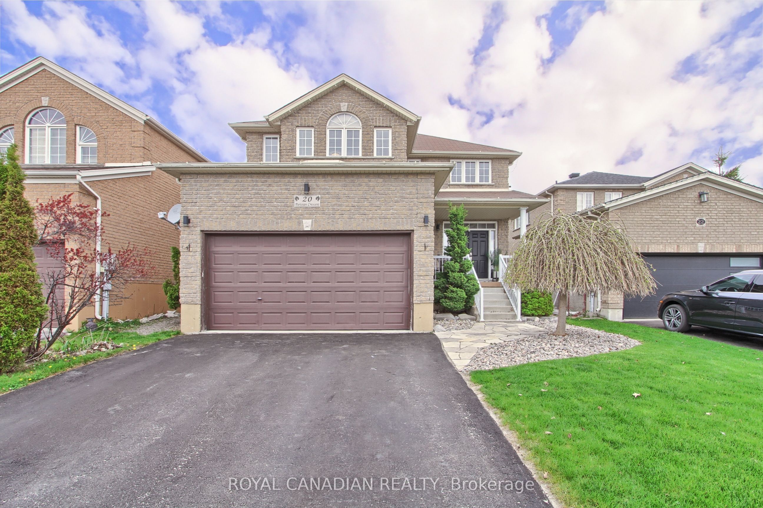 20 Parisian Cres Property Photo 1