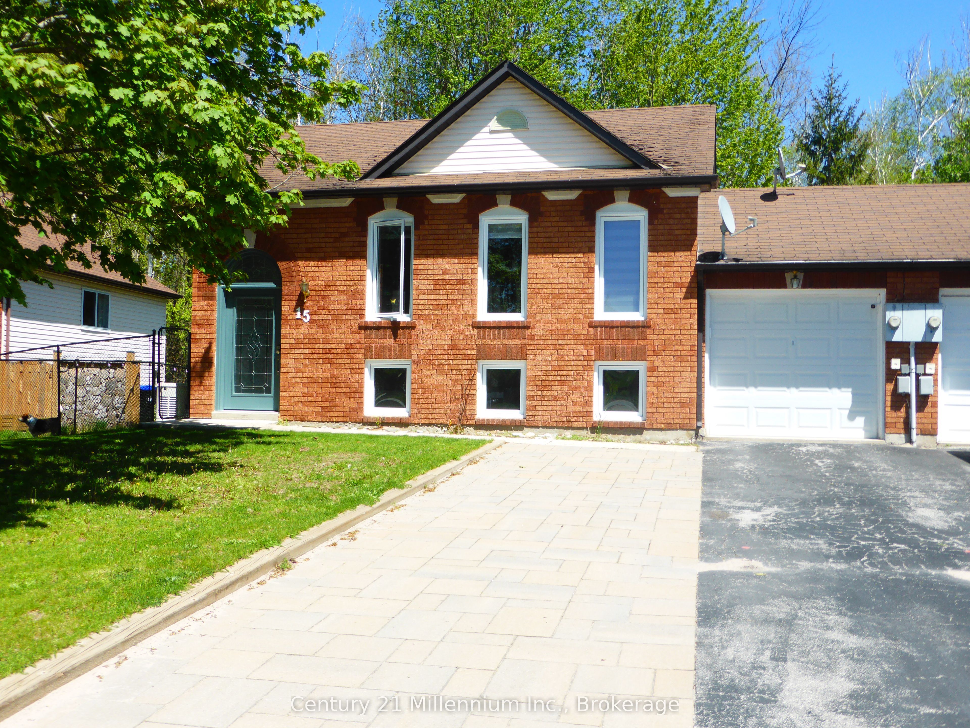 15 Harbour Crescent Property Photo 2
