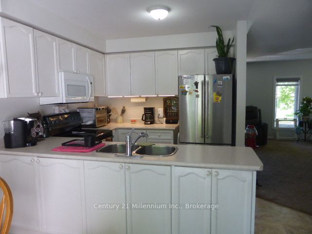 15 Harbour Crescent Property Photo 5