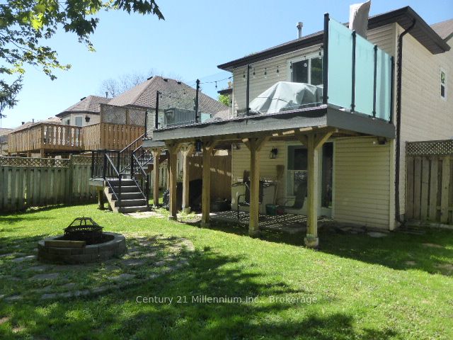 15 Harbour Crescent Property Photo 29