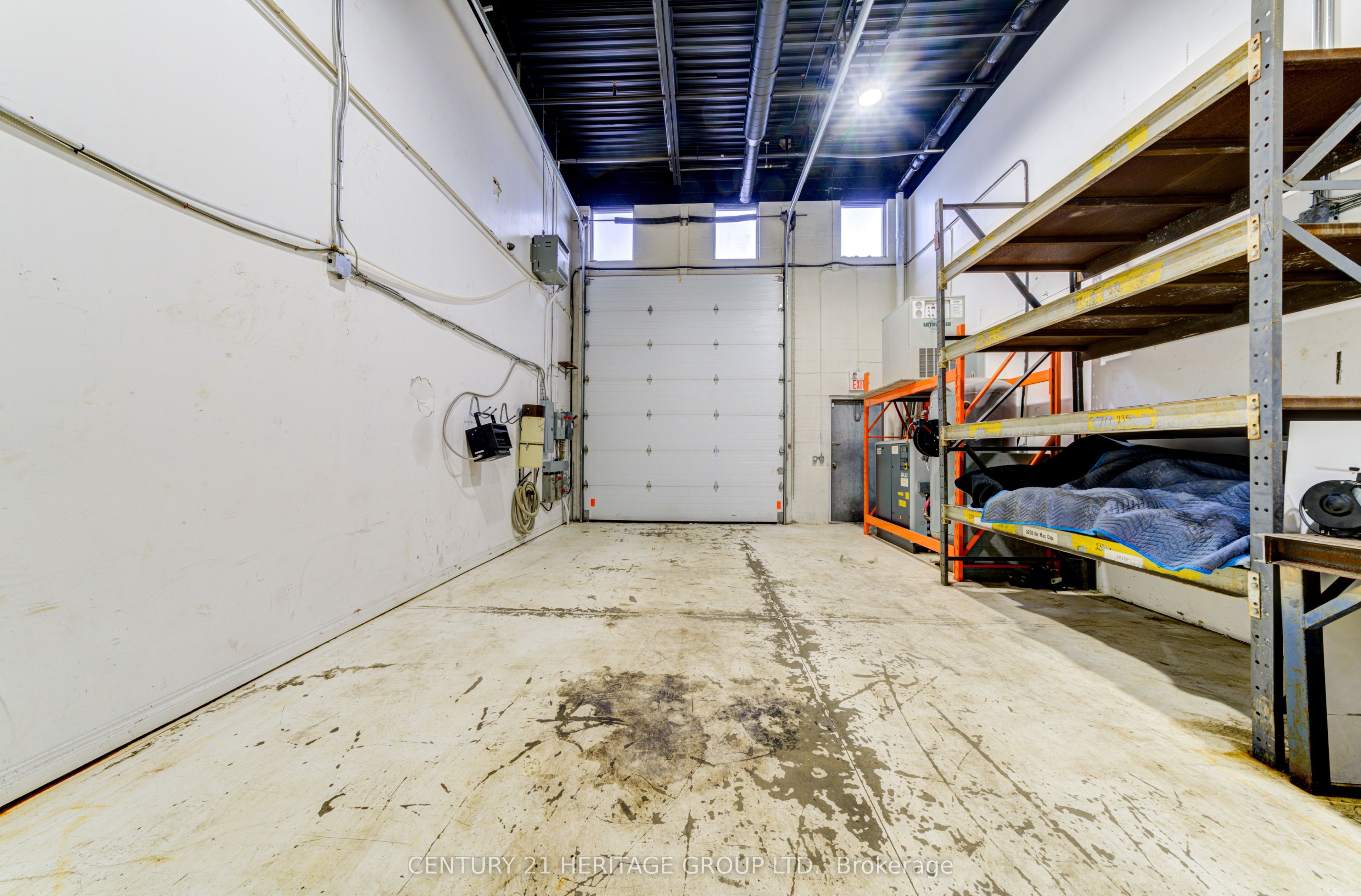 647 Welham Rd Property Photo 11