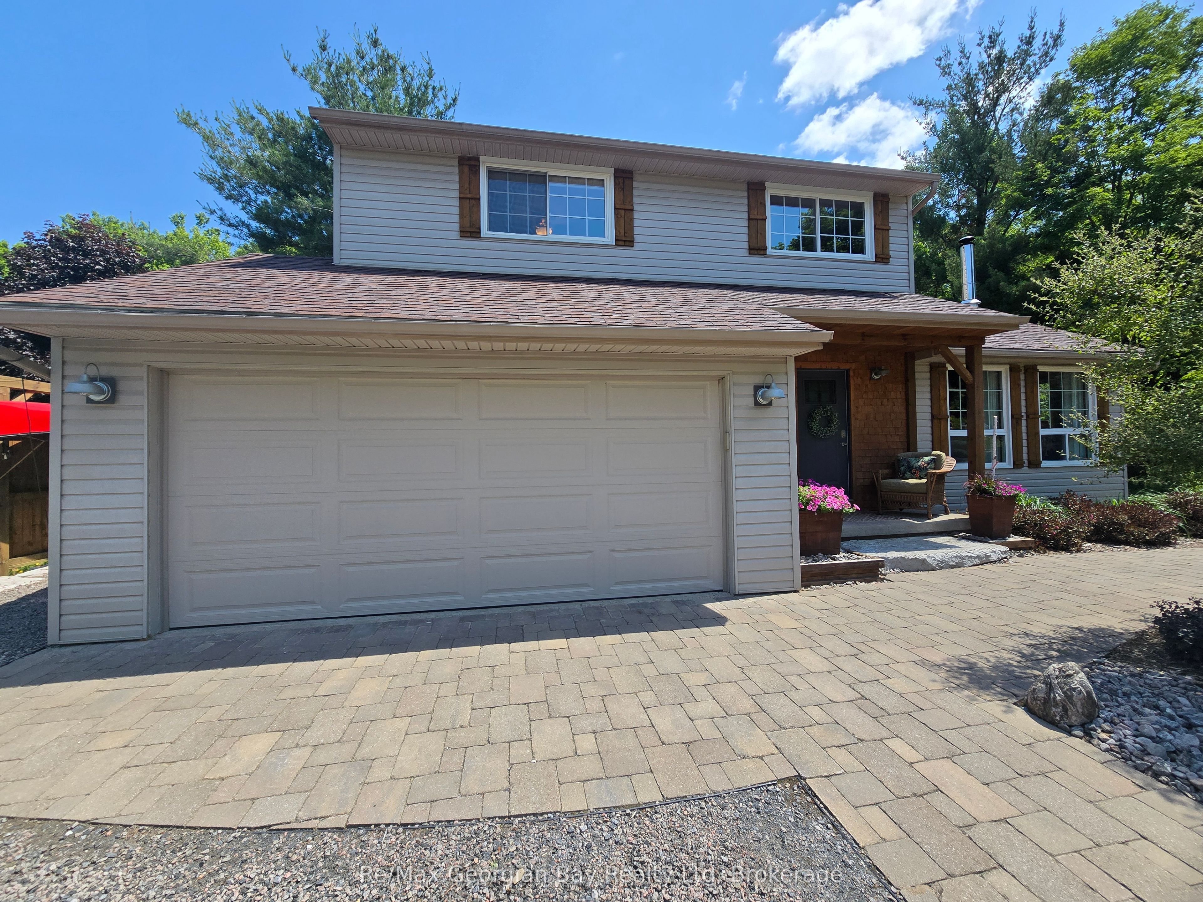 30 Sumac Crescent Property Photo 2