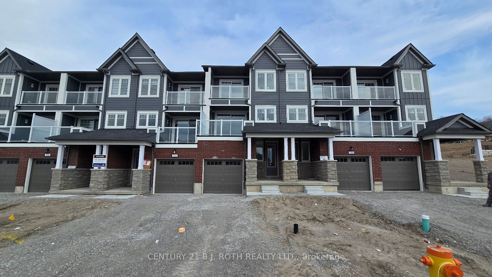546 Hudson Crescent Property Photo 1