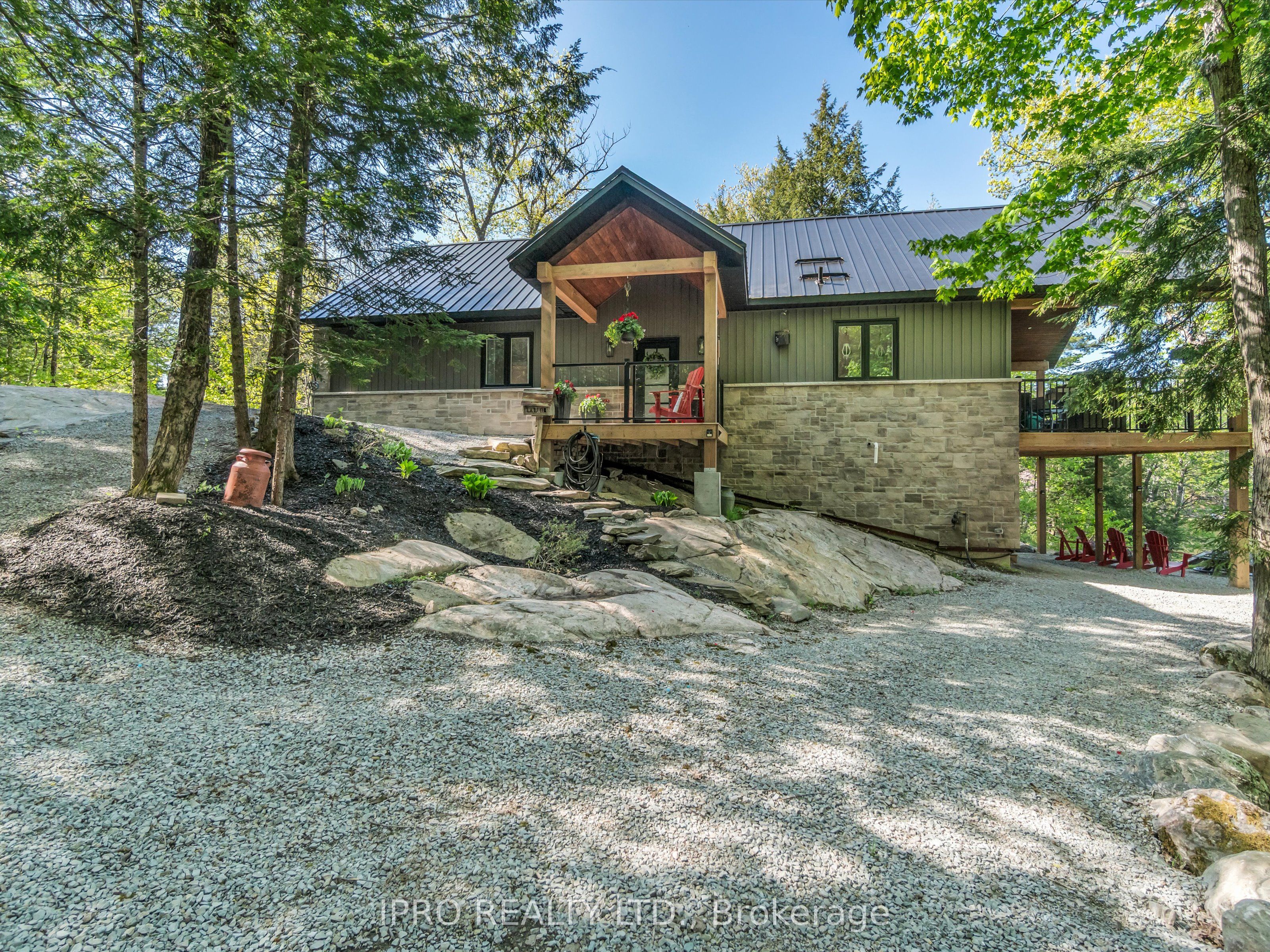 1907 Island Road Property Photo 9