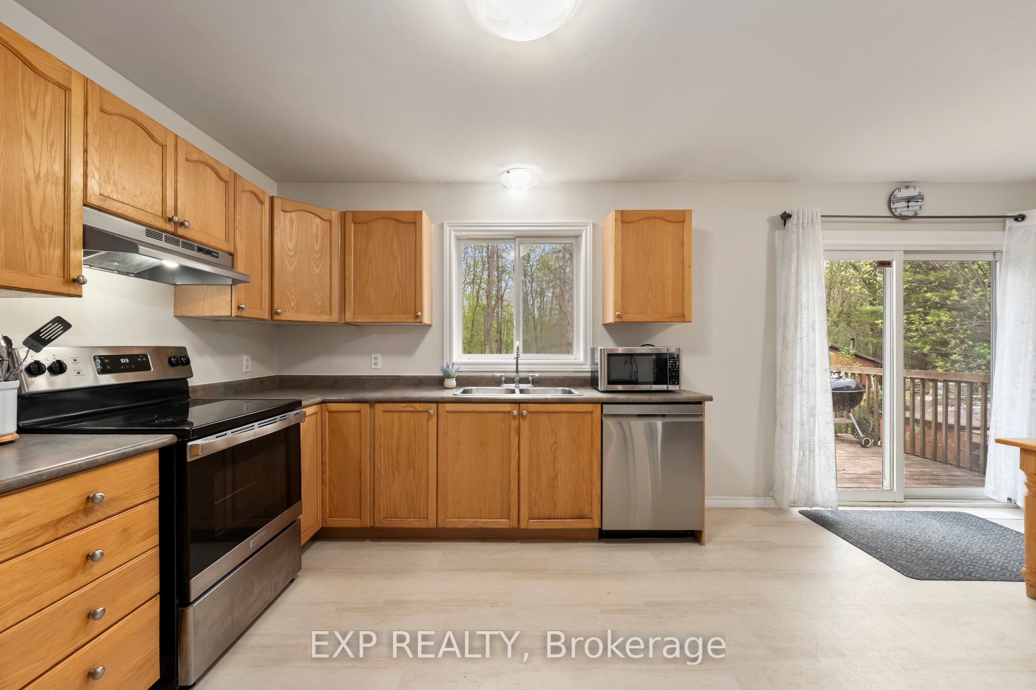 3995 Woodland Drive Property Photo 14
