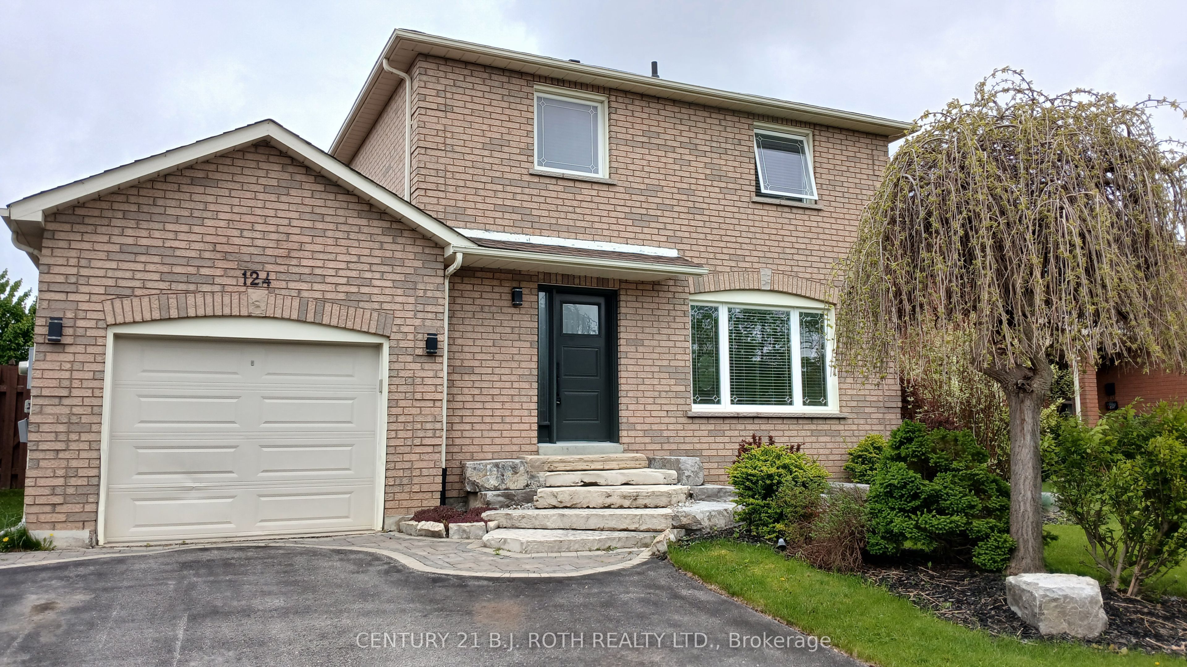 124 Brown St Property Photo 1