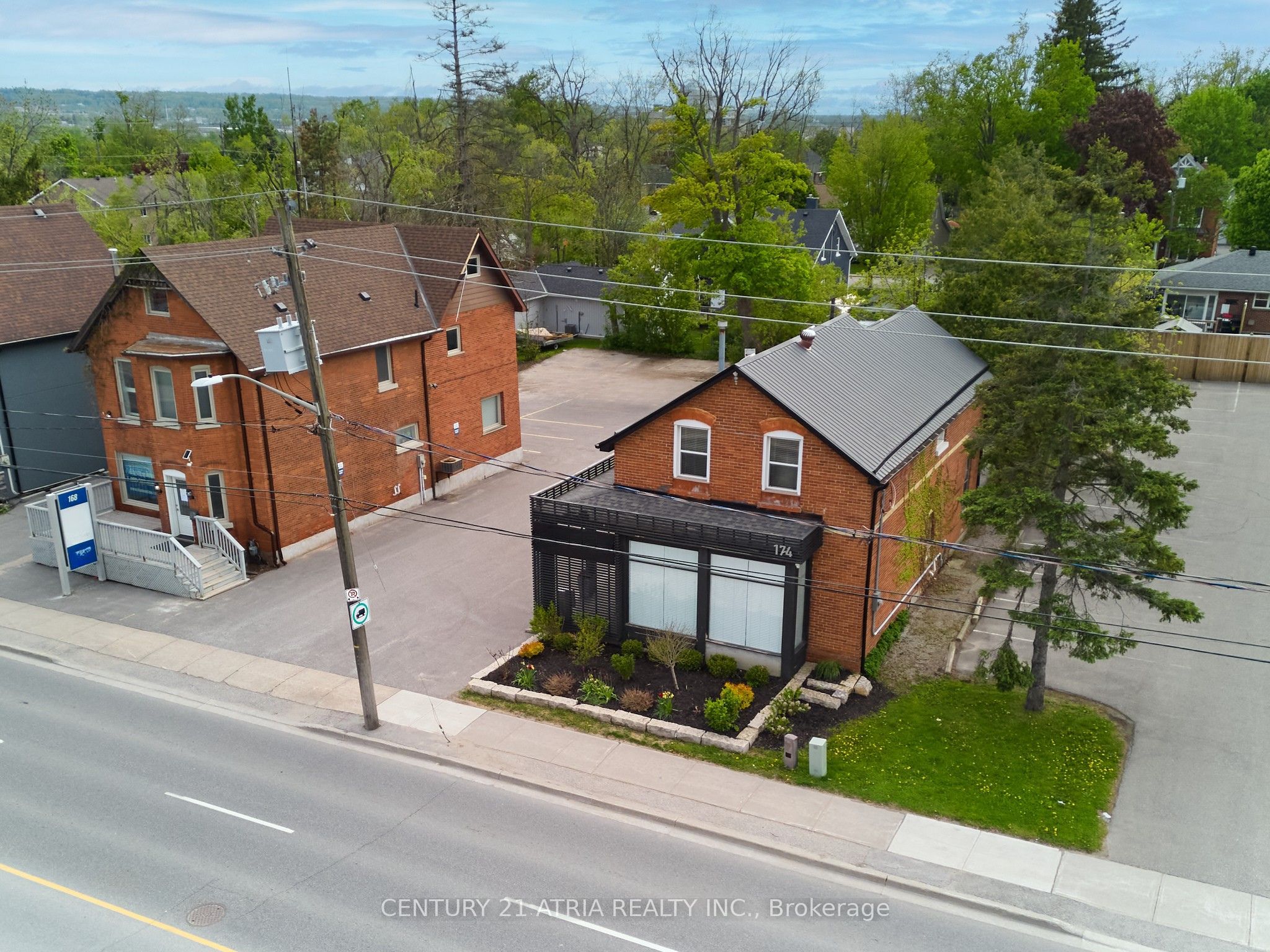 174 Bayfield St Property Photo 2