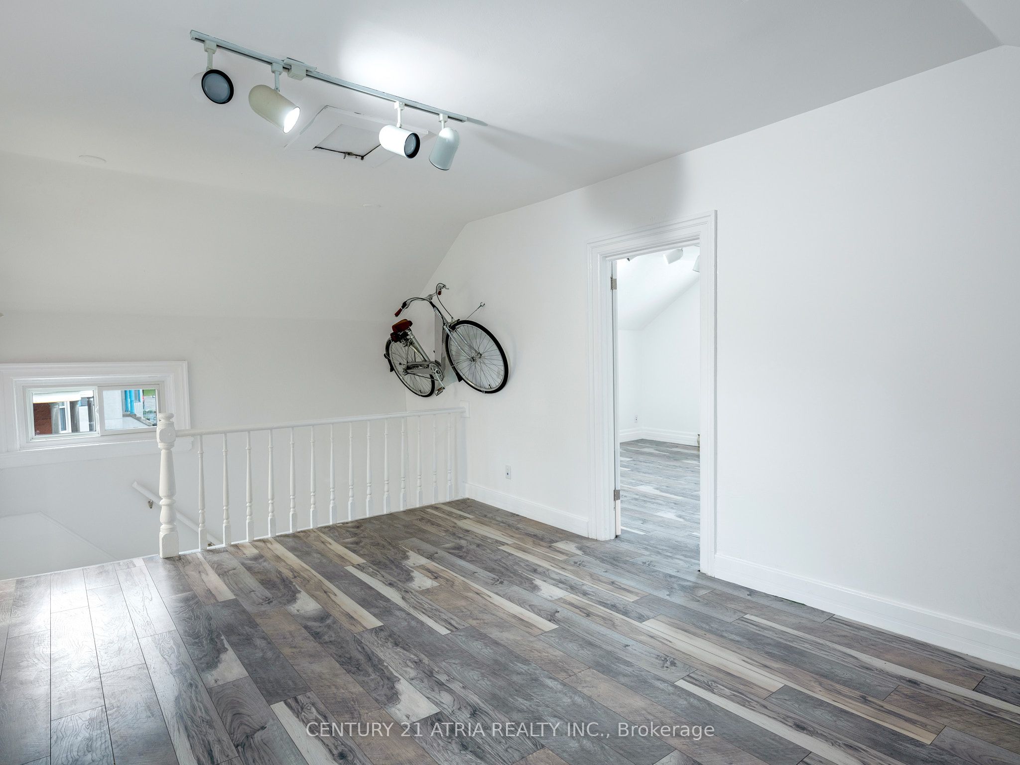 174 Bayfield St Property Photo 18