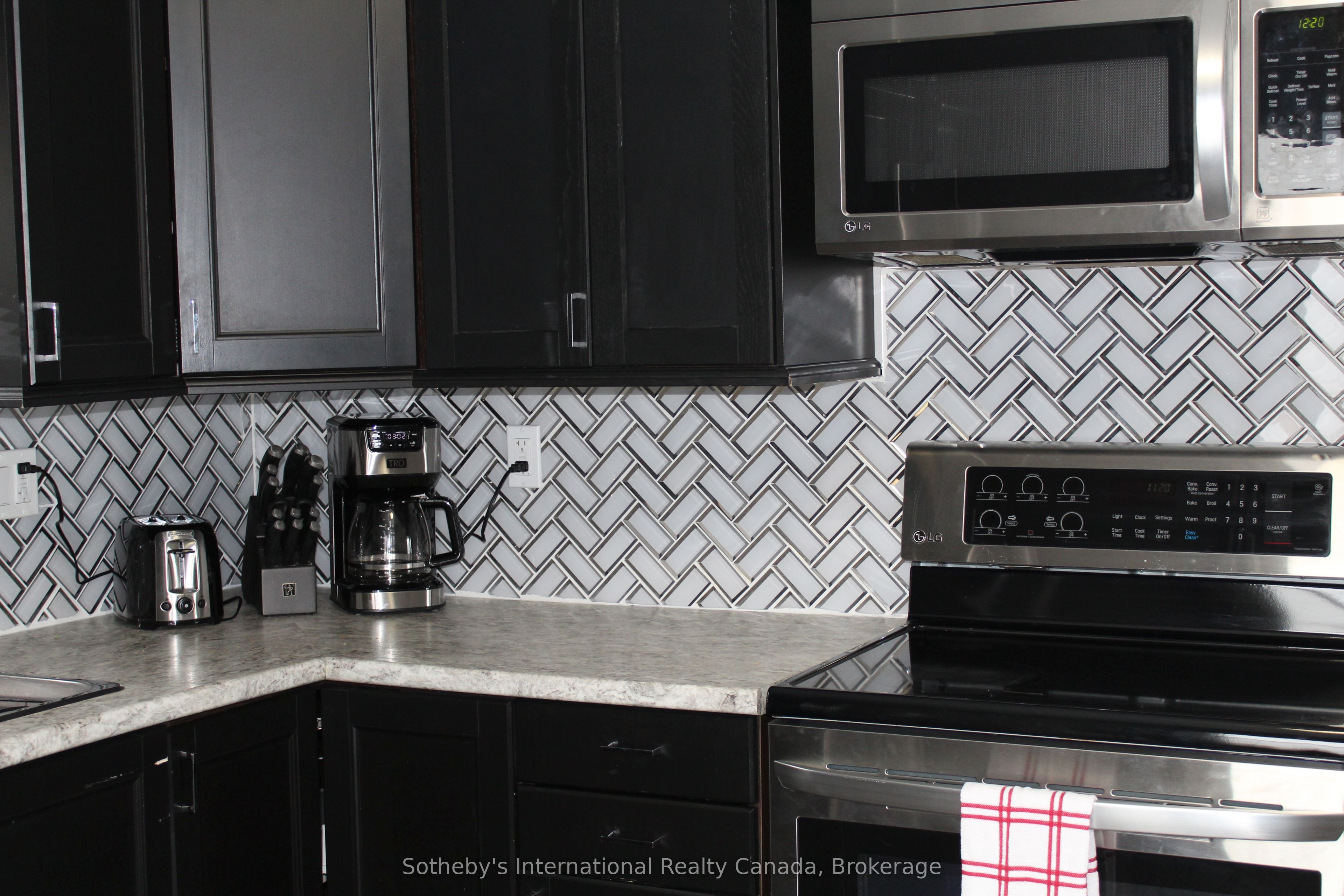 #a&b - 218 Fifth Street Property Photo 6