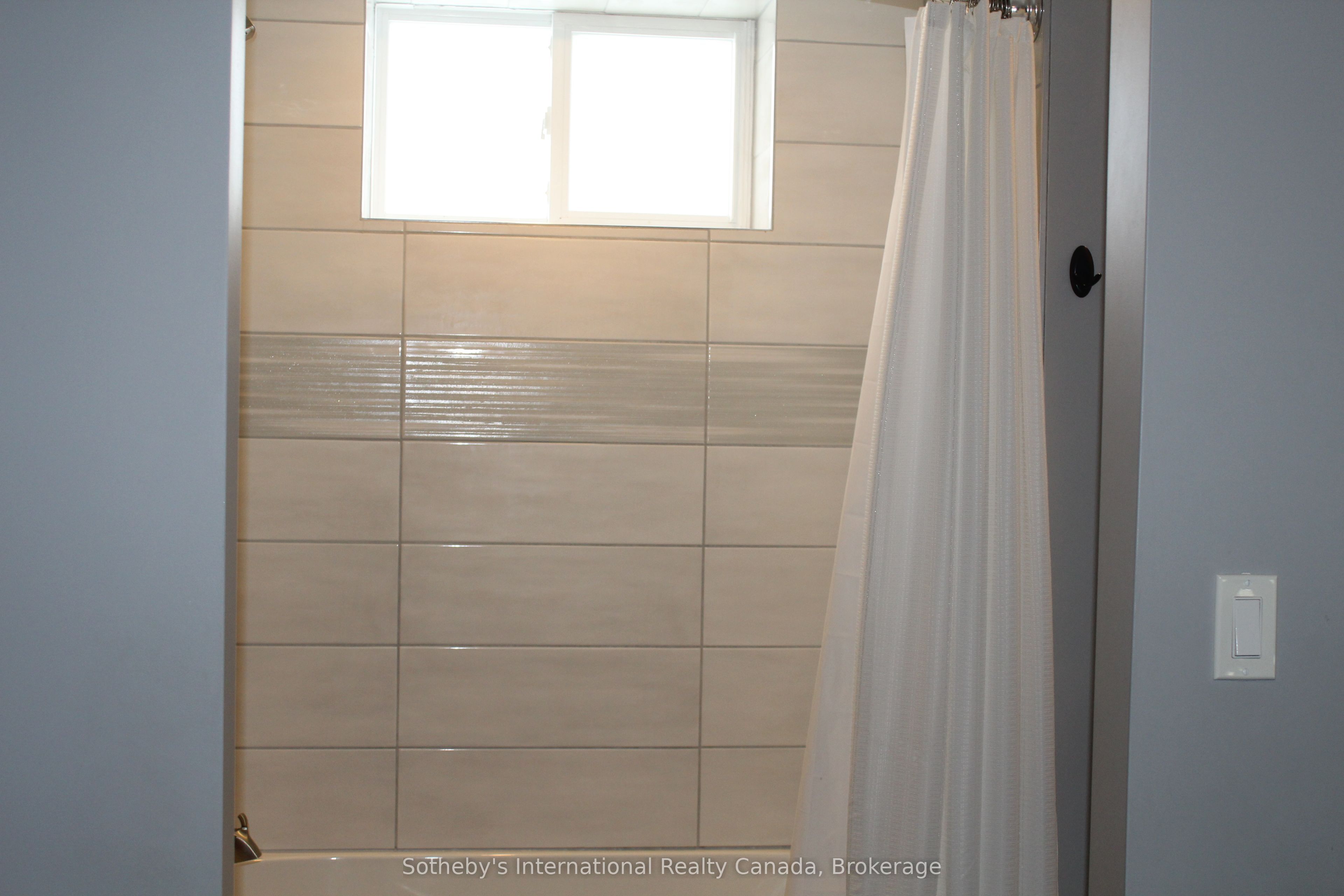 #a&b - 218 Fifth Street Property Photo 9