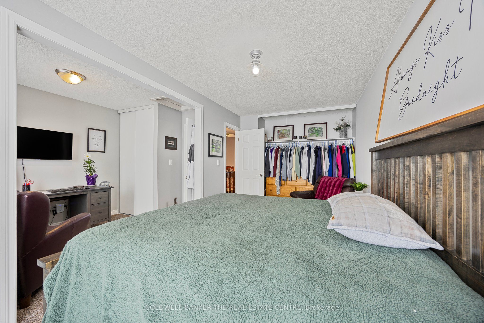 234 Cundles Rd E Property Photo 22