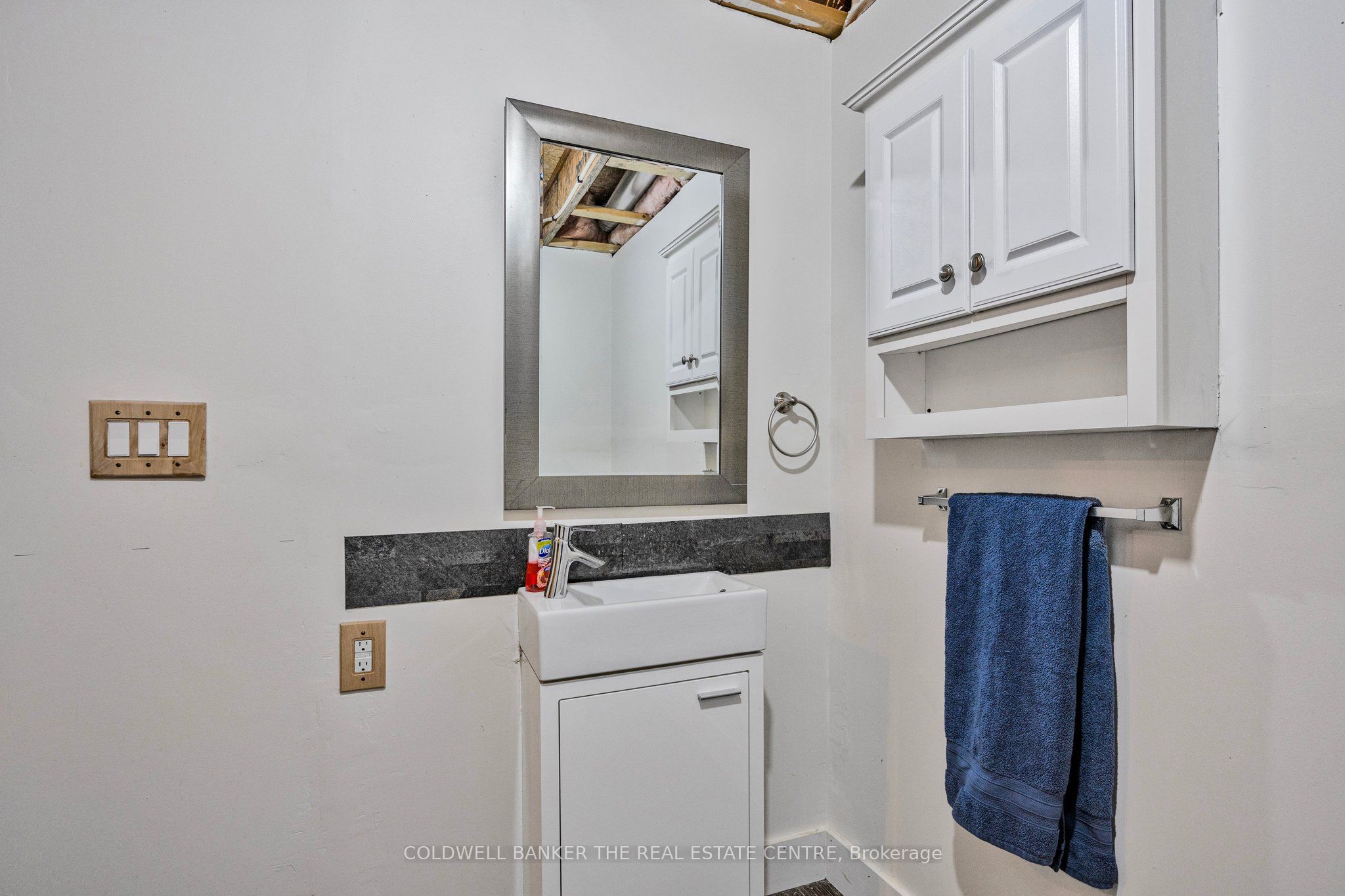 234 Cundles Rd E Property Photo 30