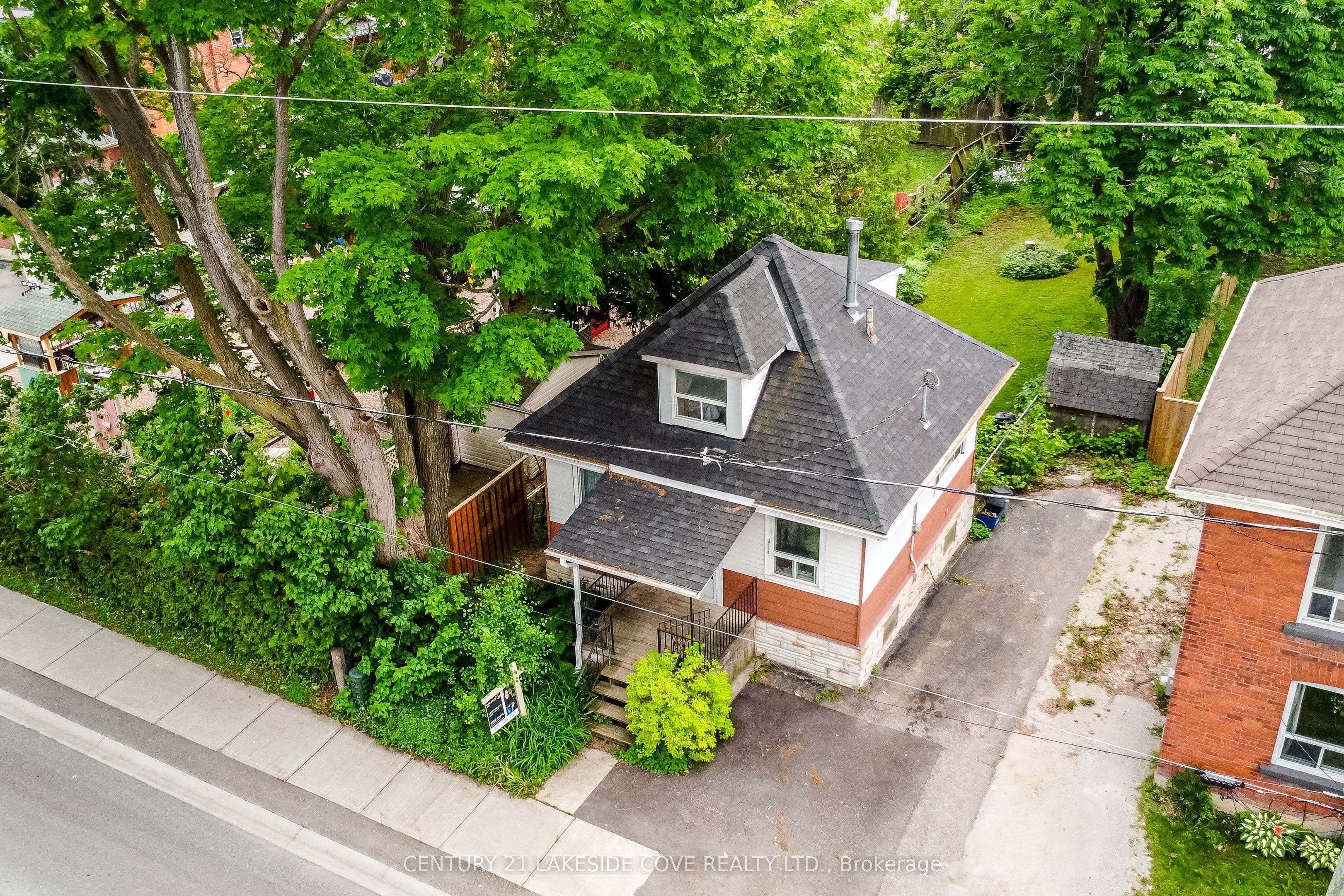 147 Dufferin Street Property Photo 1